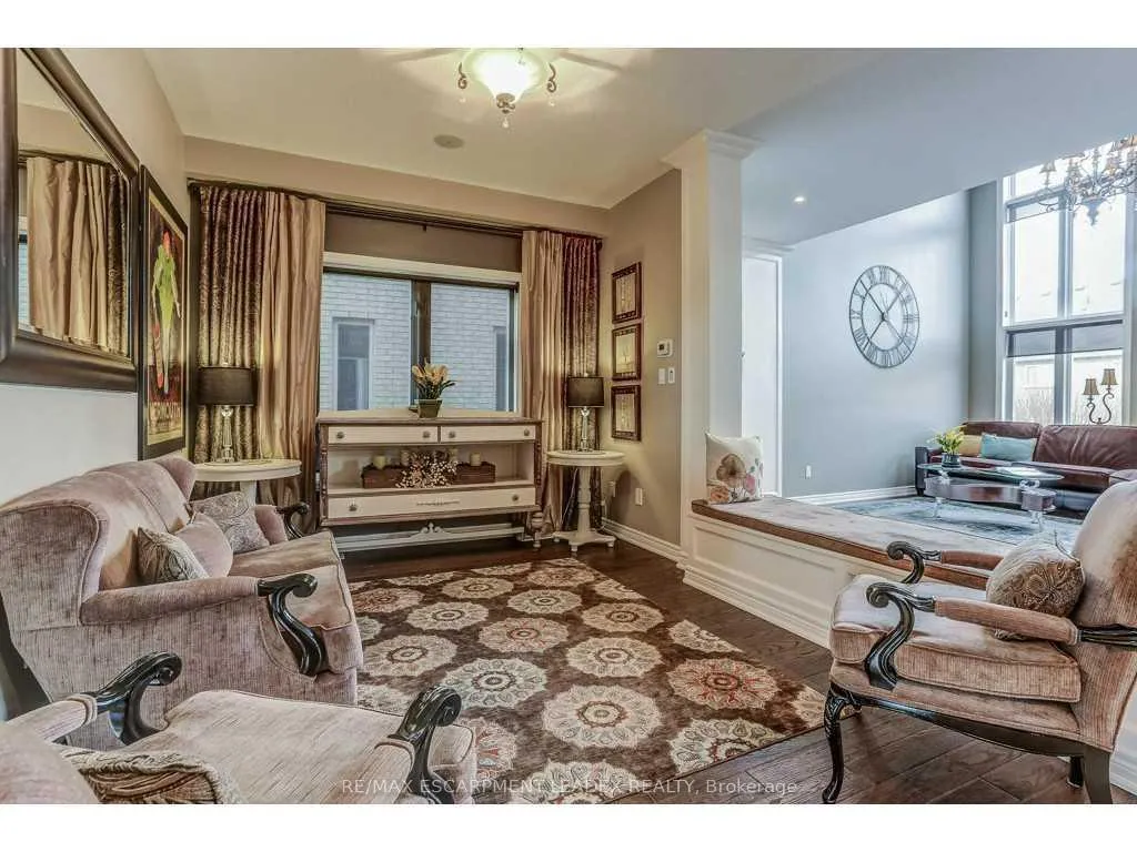 Photo 8 of Unit Main, 20 Chambers Drive, Hamilton, Ancaster — HOMEH