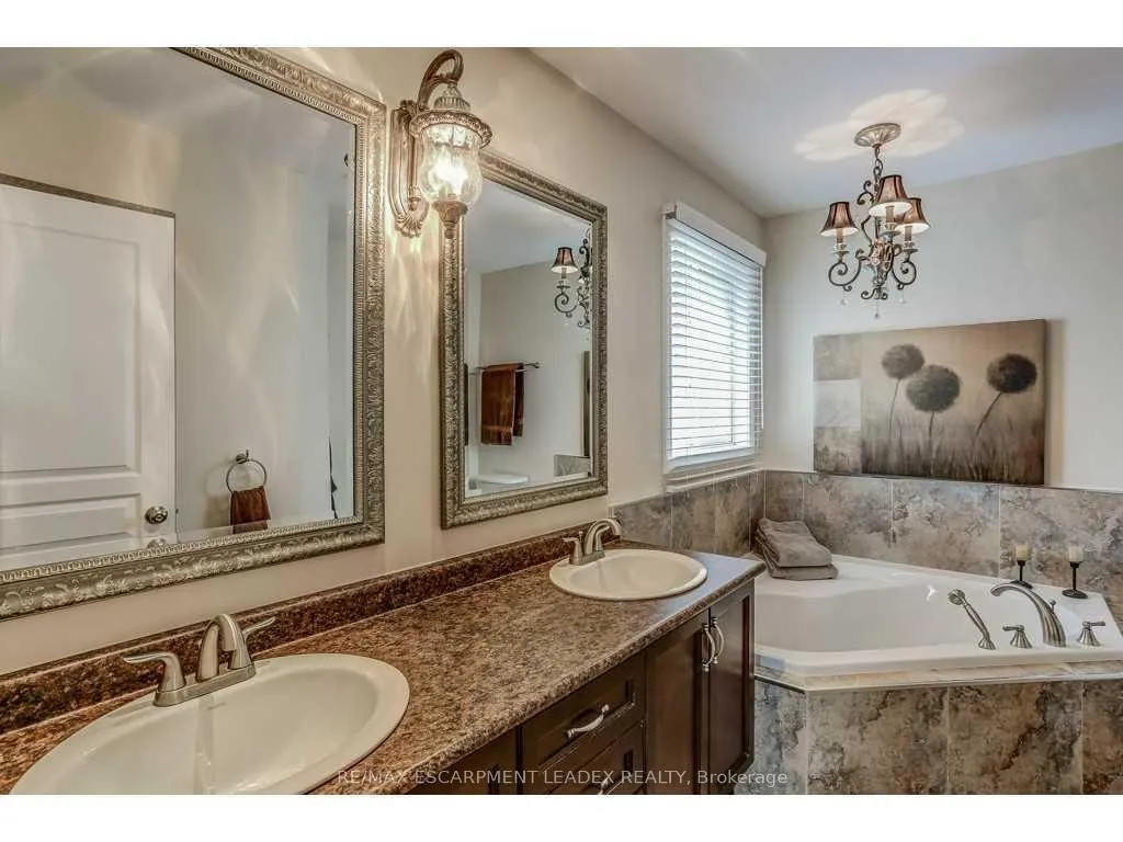 Photo 15 of Unit Main, 20 Chambers Drive, Hamilton, Ancaster — HOMEH