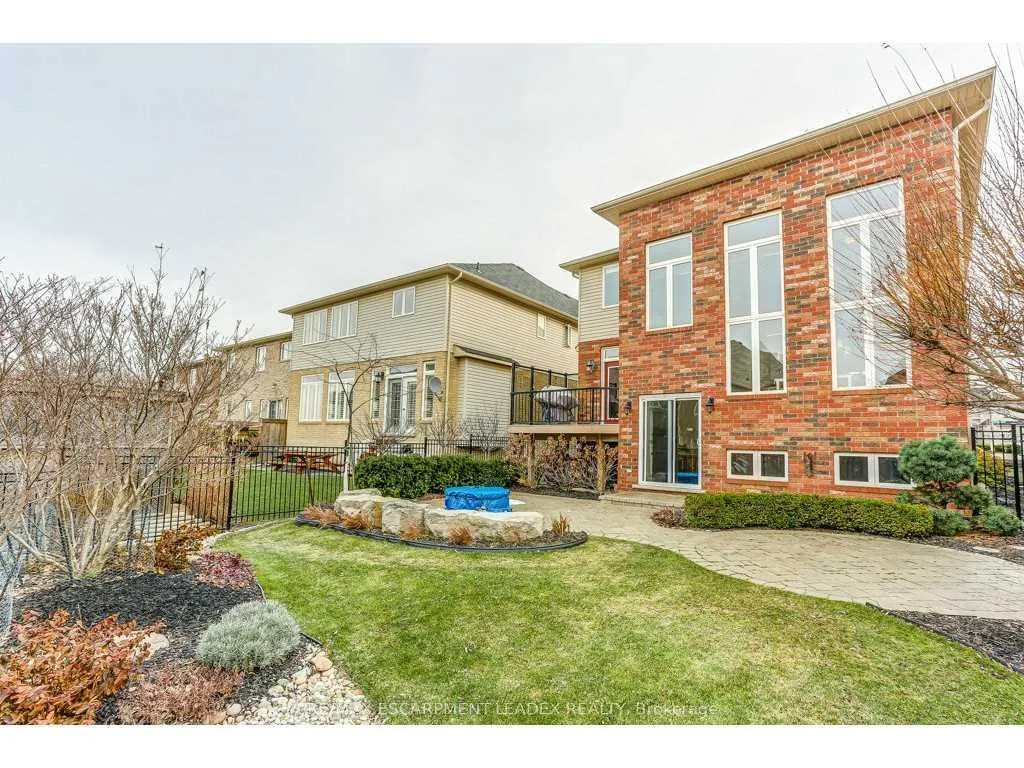 Photo 20 of Unit Main, 20 Chambers Drive, Hamilton, Ancaster — HOMEH