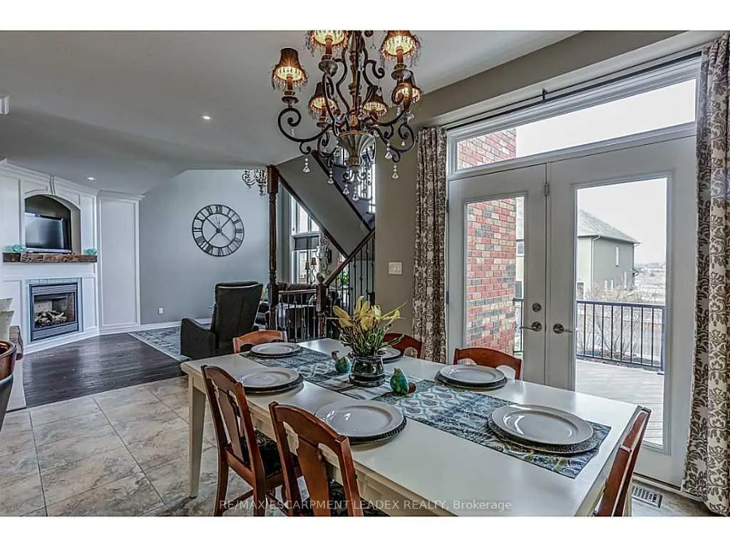 Photo 23 of Unit Main, 20 Chambers Drive, Hamilton, Ancaster — HOMEH