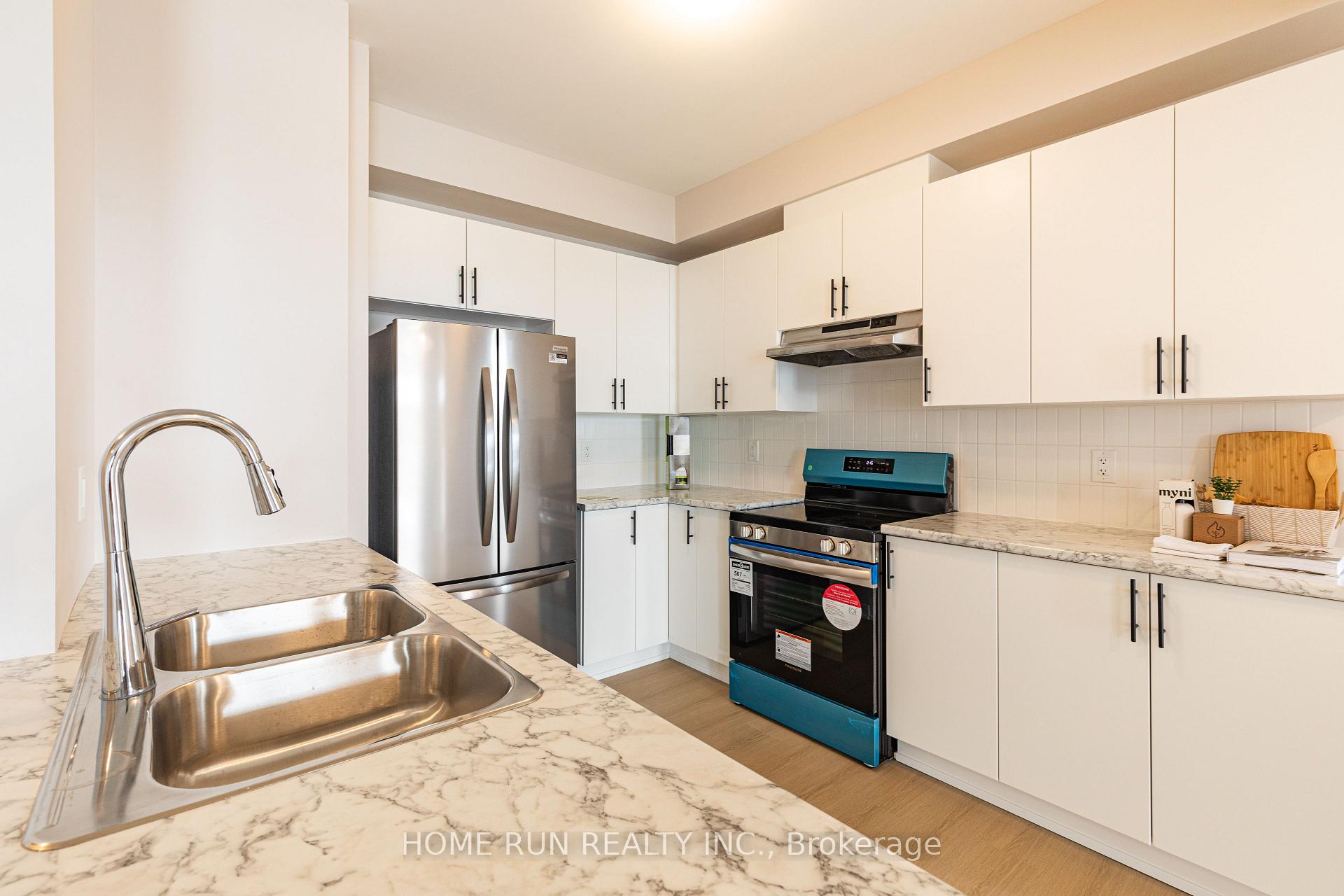 Photo 4 of 115 Beebalm Crescent, Ottawa, Barrhaven - Half Moon Bay — HOMEH