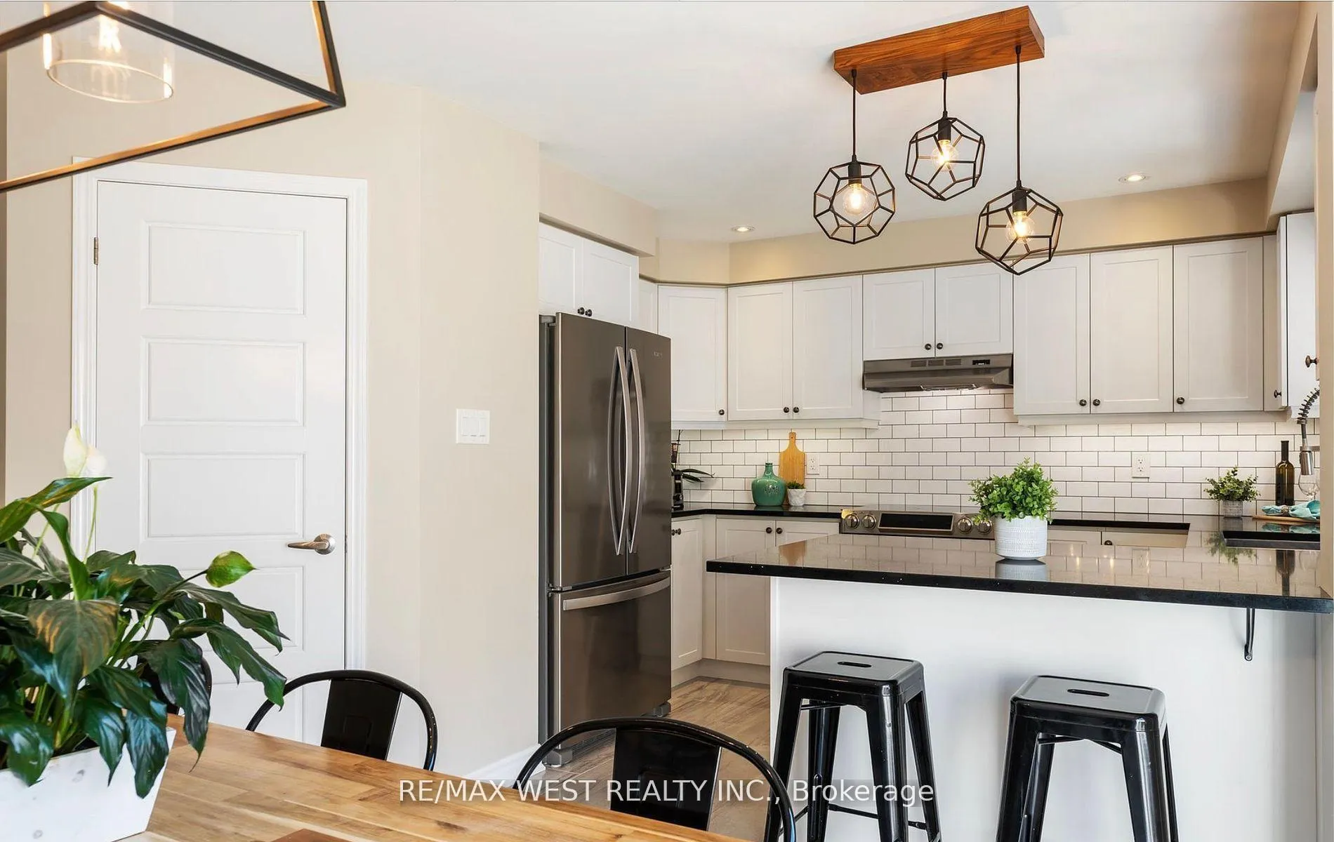 Photo 6 of Unit 76, 22 Spring Creek Drive, Hamilton, Waterdown — HOMEH