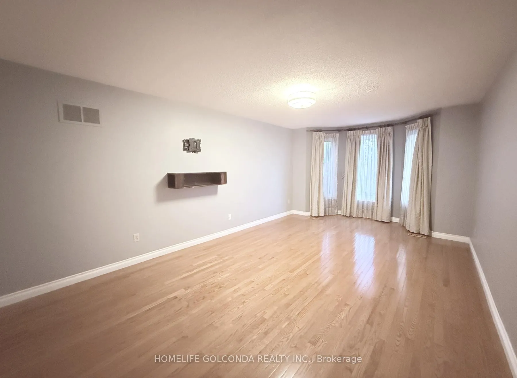 Photo 23 of 17 Goodwood Drive, Whitby, Blue Grass Meadows — HOMEH