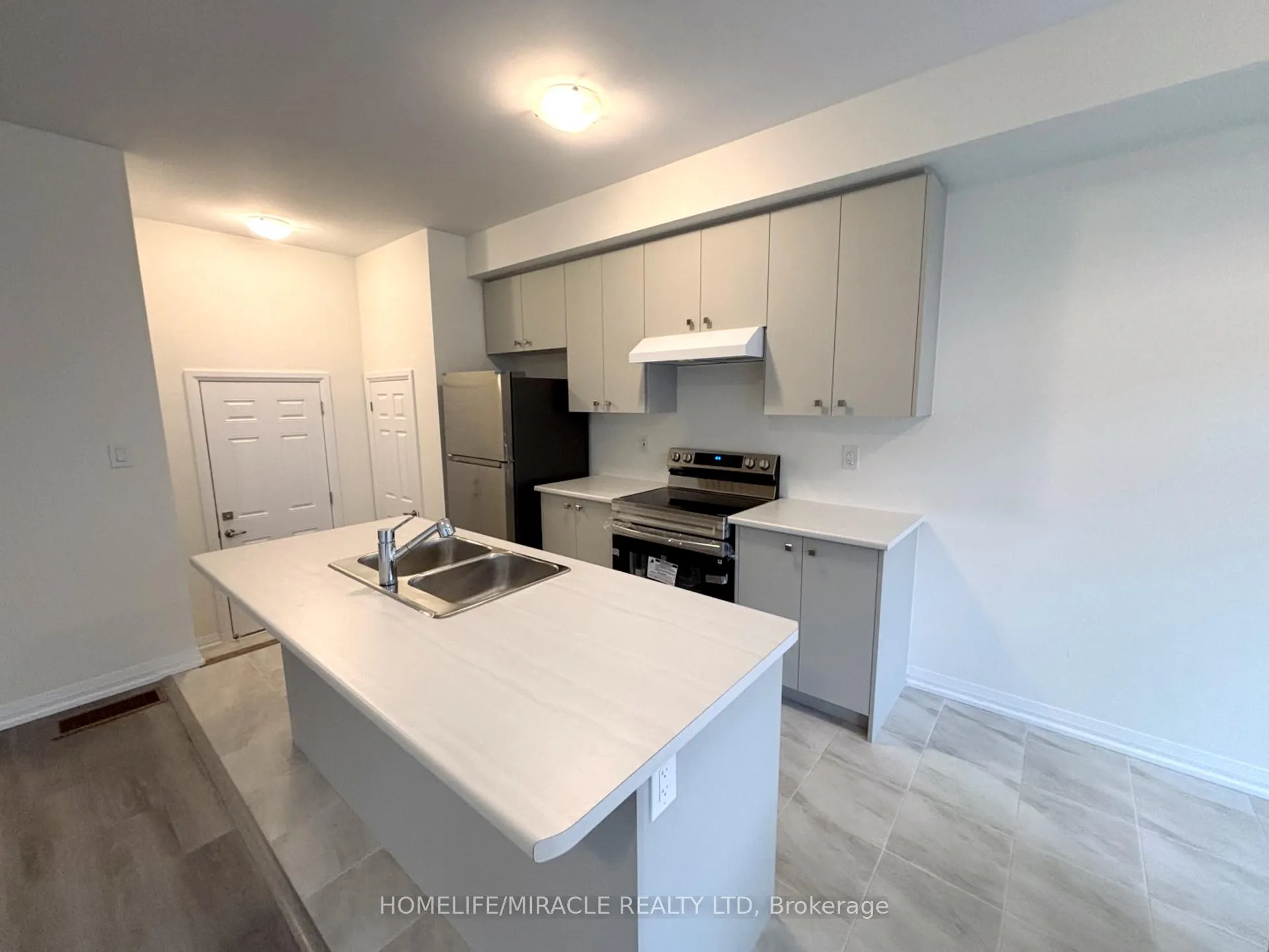 Photo 8 of 91 Marche Drive, Haldimand — HOMEH