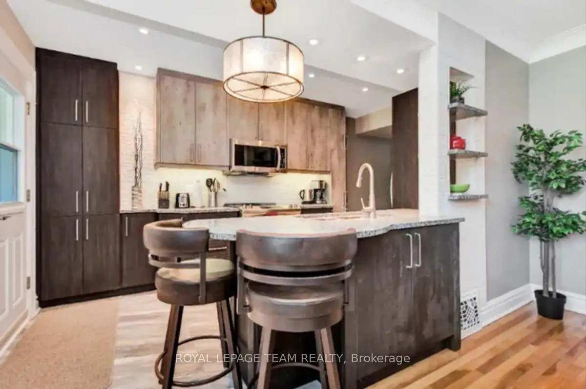 Photo 2 of 117 Bayswater Avenue, Ottawa, Hintonburg — HOMEH