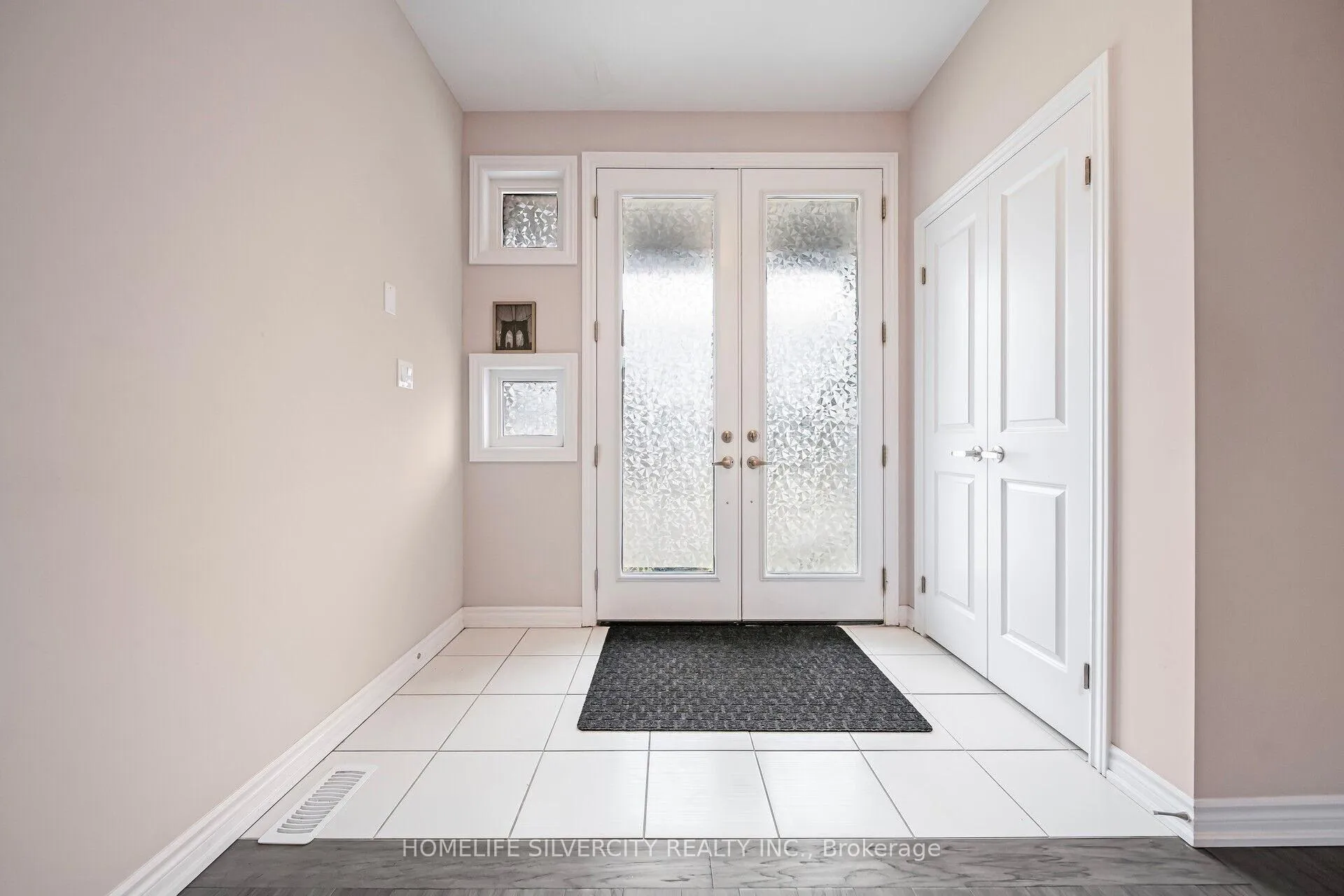 Photo 2 of Unit 4, 5672 Dorchester Road, Niagara Falls, Hospital — HOMEH