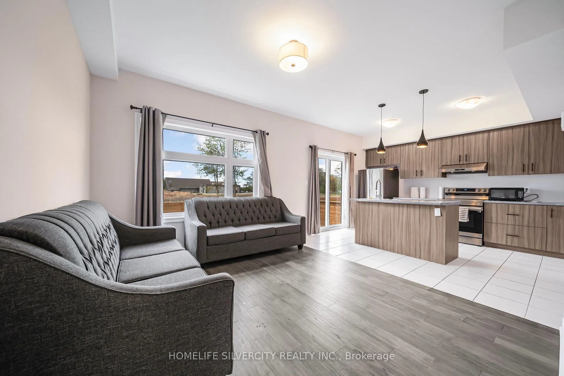 Photo 3 of Unit 4, 5672 Dorchester Road, Niagara Falls, Hospital — HOMEH