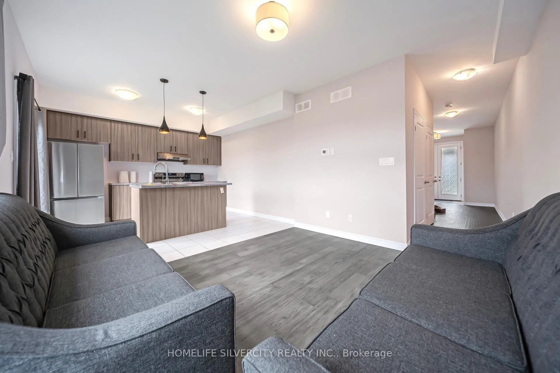 Photo 4 of Unit 4, 5672 Dorchester Road, Niagara Falls, Hospital — HOMEH