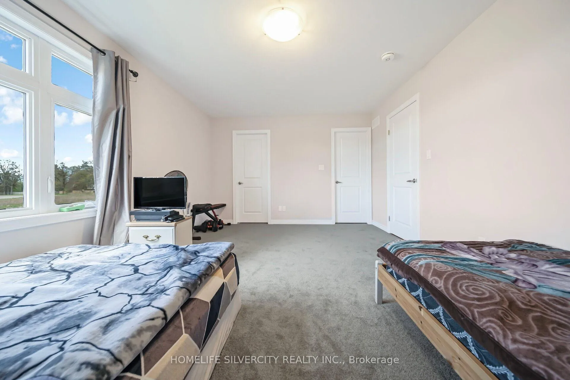 Photo 19 of Unit 4, 5672 Dorchester Road, Niagara Falls, Hospital — HOMEH