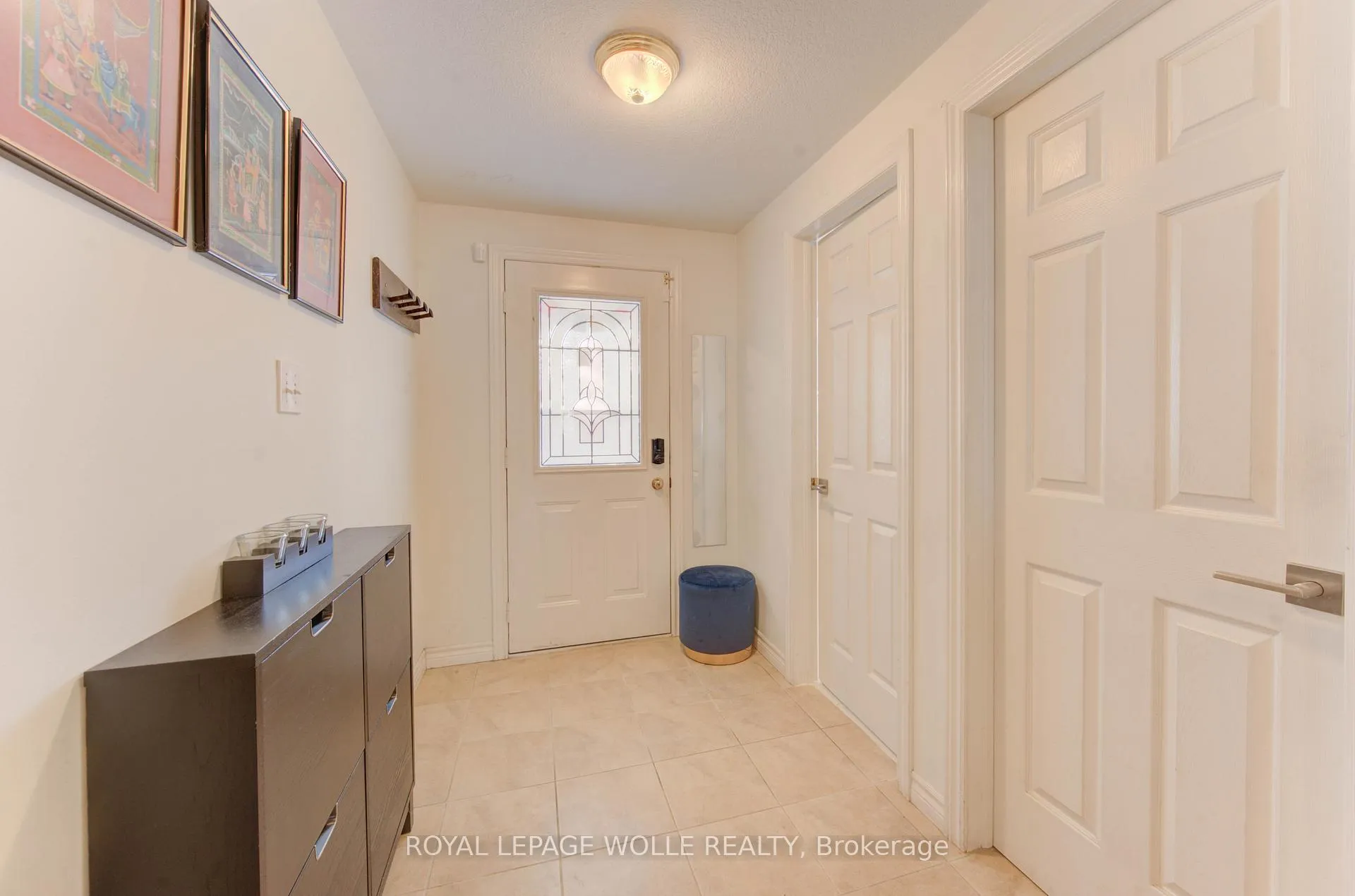Photo 5 of 447 Brigantine Drive, Waterloo — HOMEH