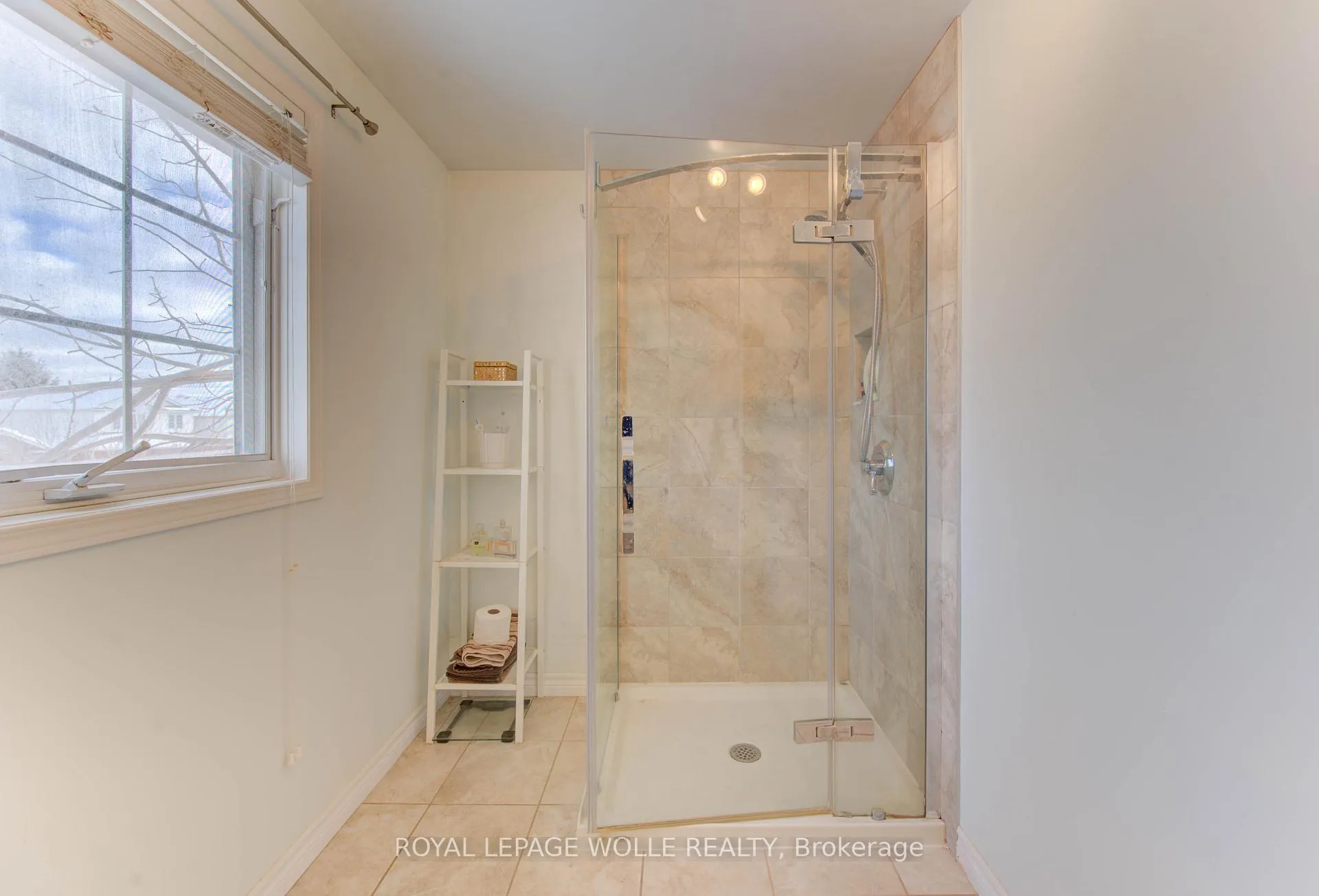Photo 27 of 447 Brigantine Drive, Waterloo — HOMEH