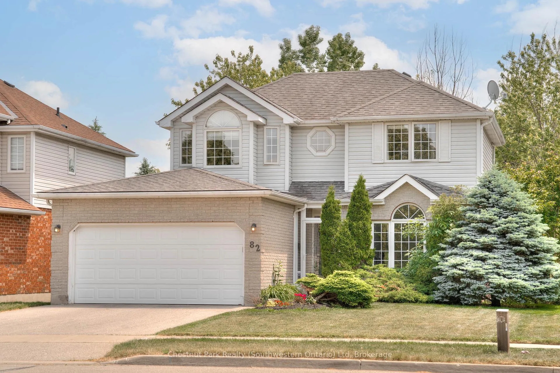 Photo 2 of 82 Pine Ridge Drive, Guelph, Pineridge/Westminster Woods — HOMEH