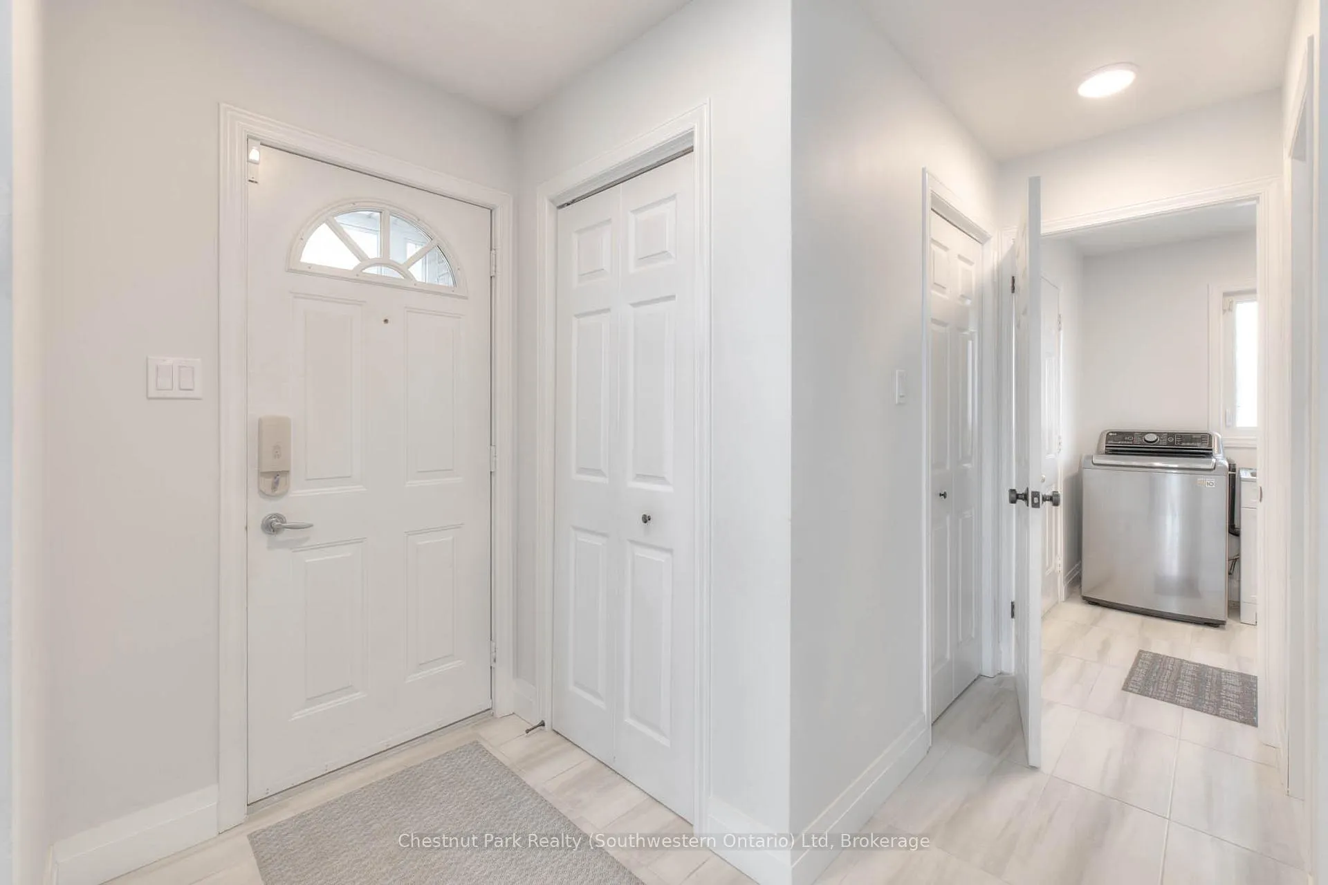Photo 5 of 82 Pine Ridge Drive, Guelph, Pineridge/Westminster Woods — HOMEH