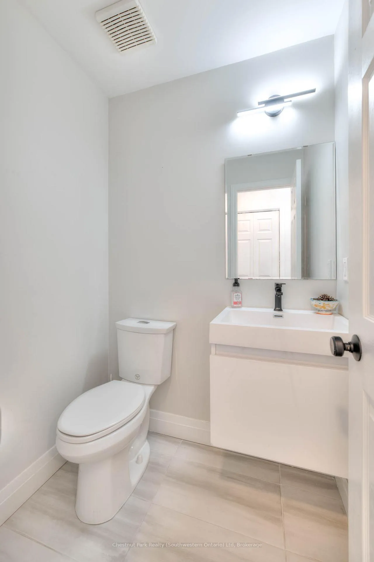 Photo 11 of 82 Pine Ridge Drive, Guelph, Pineridge/Westminster Woods — HOMEH