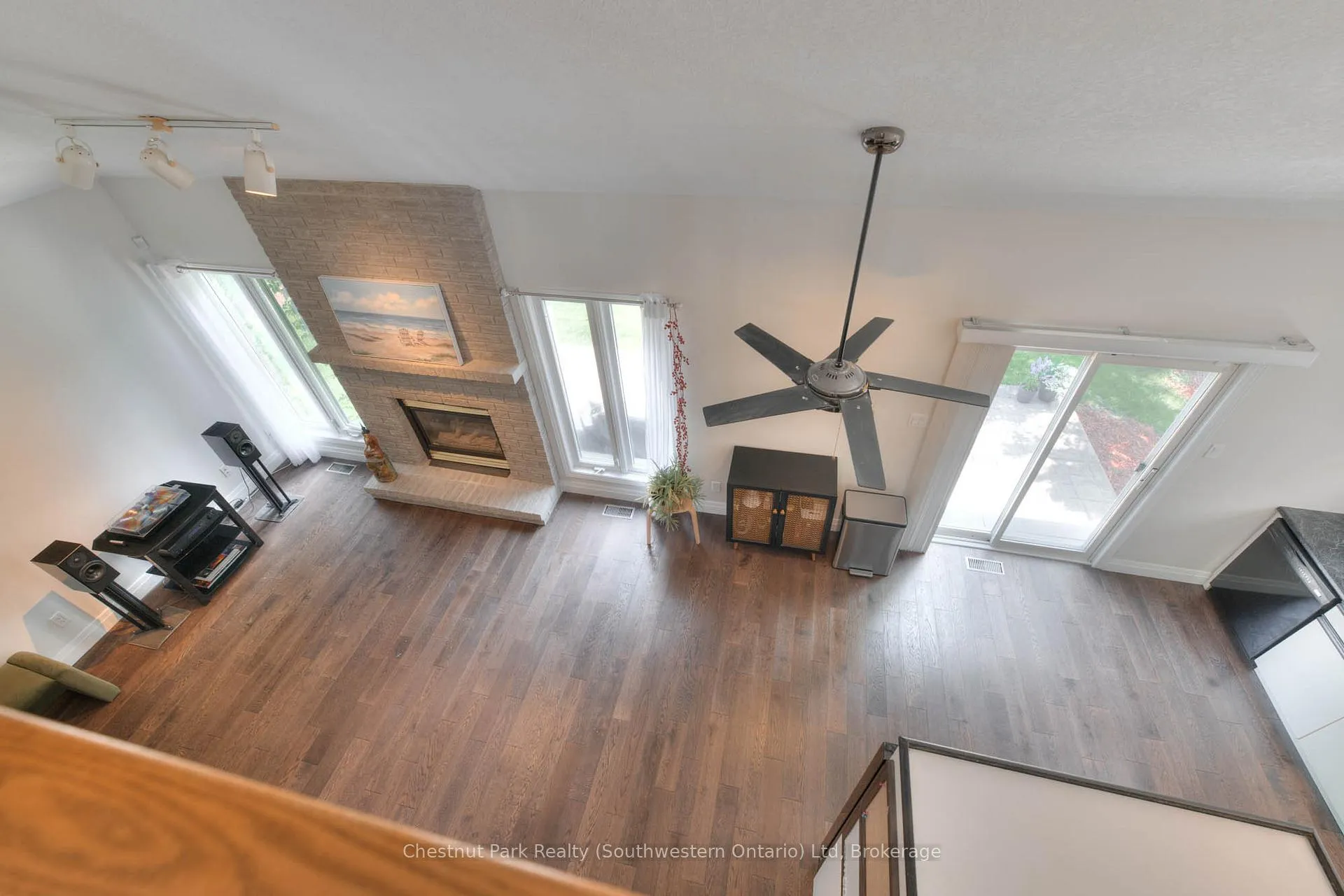 Photo 21 of 82 Pine Ridge Drive, Guelph, Pineridge/Westminster Woods — HOMEH