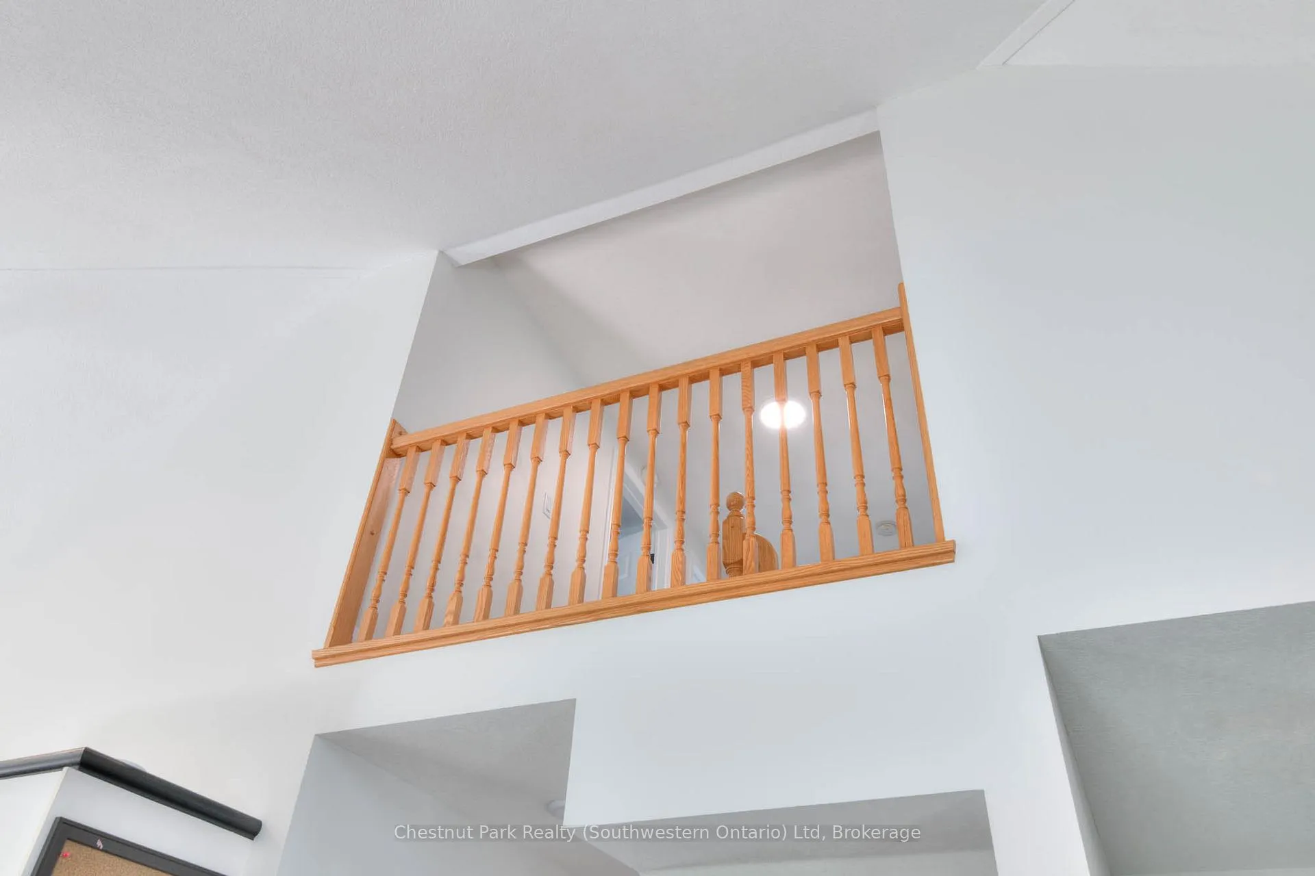 Photo 22 of 82 Pine Ridge Drive, Guelph, Pineridge/Westminster Woods — HOMEH