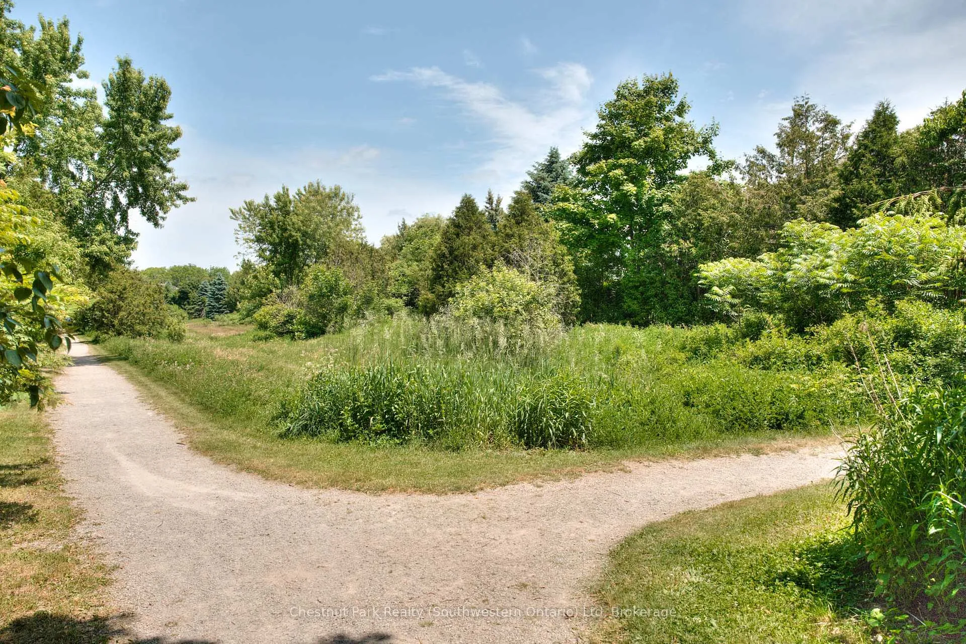 Photo 43 of 82 Pine Ridge Drive, Guelph, Pineridge/Westminster Woods — HOMEH