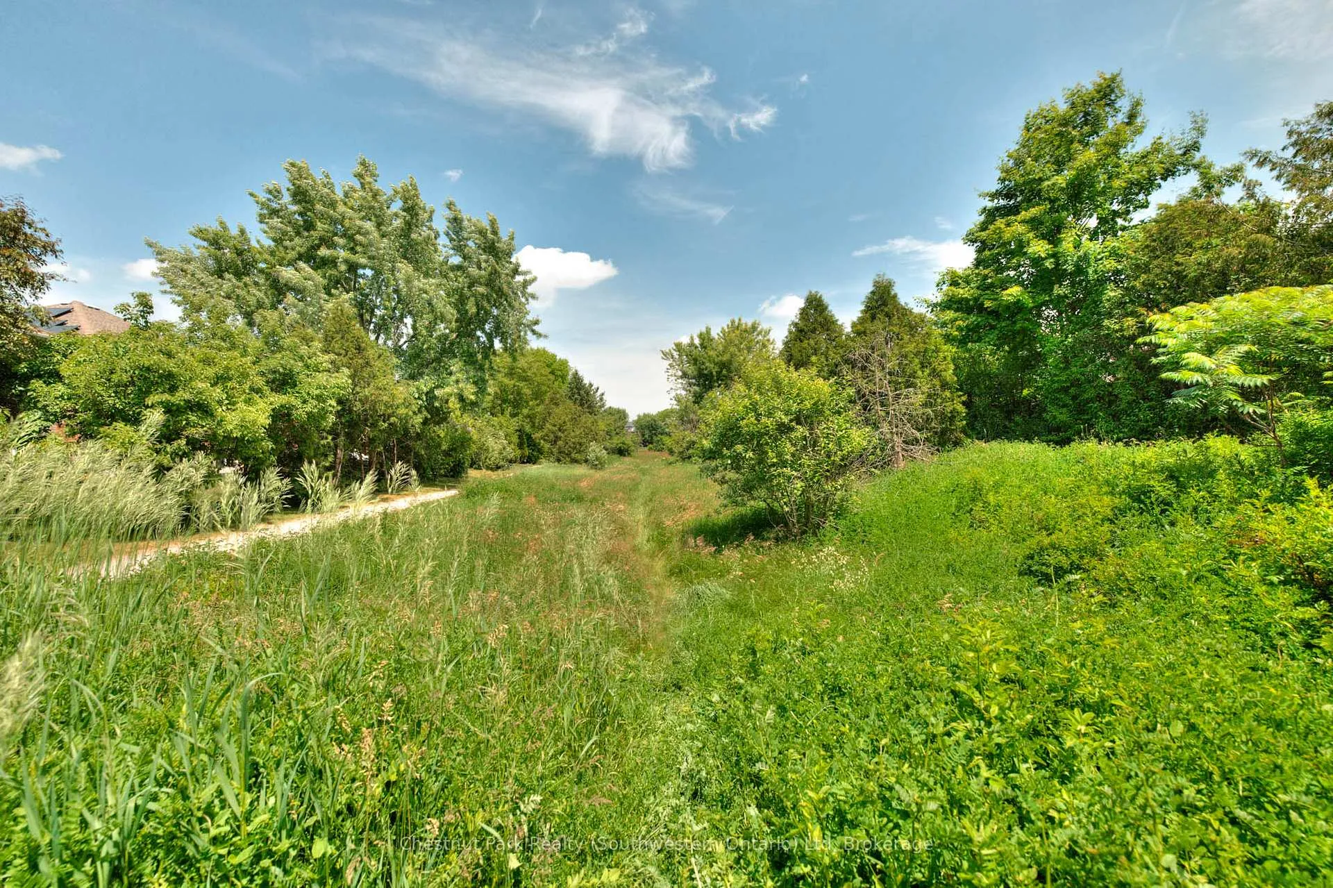 Photo 45 of 82 Pine Ridge Drive, Guelph, Pineridge/Westminster Woods — HOMEH