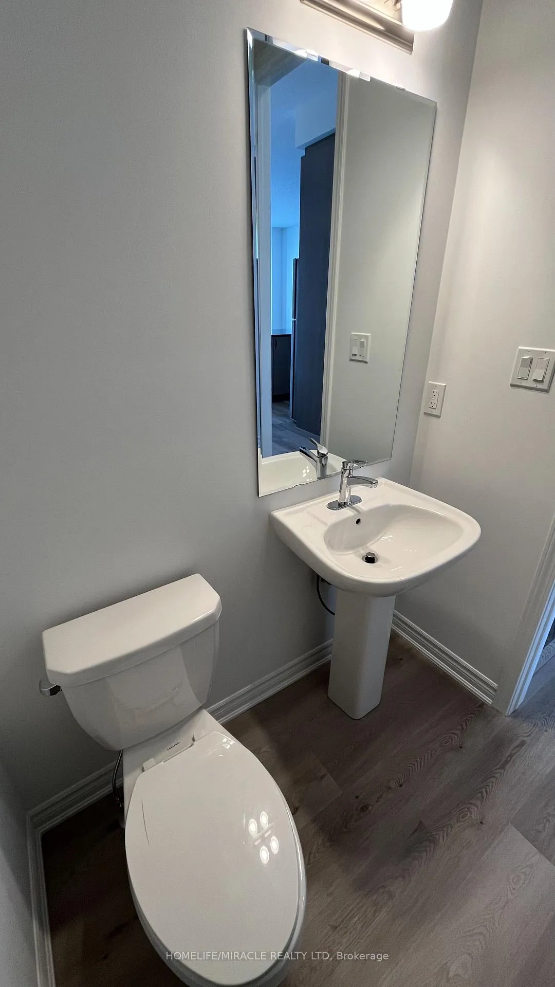 Photo 4 of 17 Canterhome Street, Kitchener — HOMEH