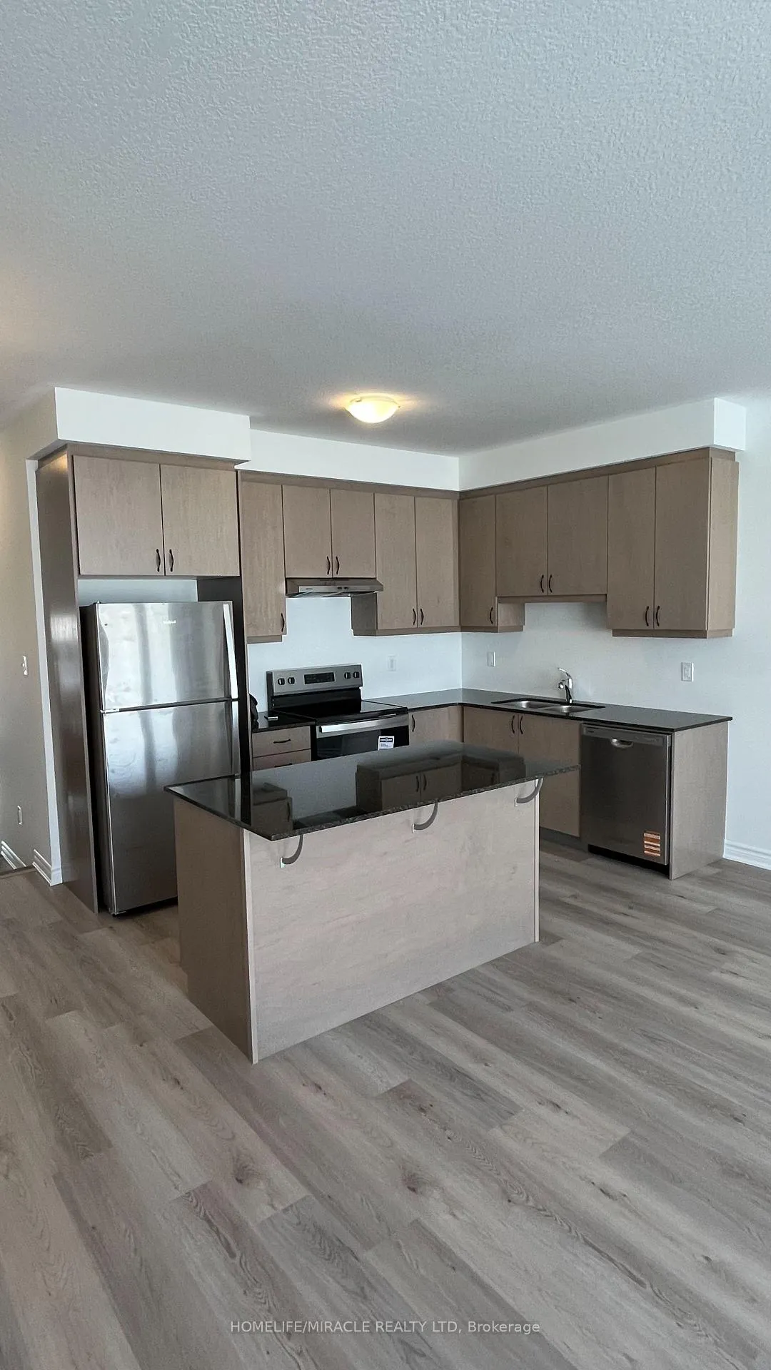 Photo 5 of 17 Canterhome Street, Kitchener — HOMEH