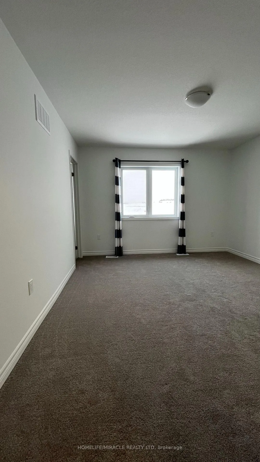 Photo 13 of 17 Canterhome Street, Kitchener — HOMEH