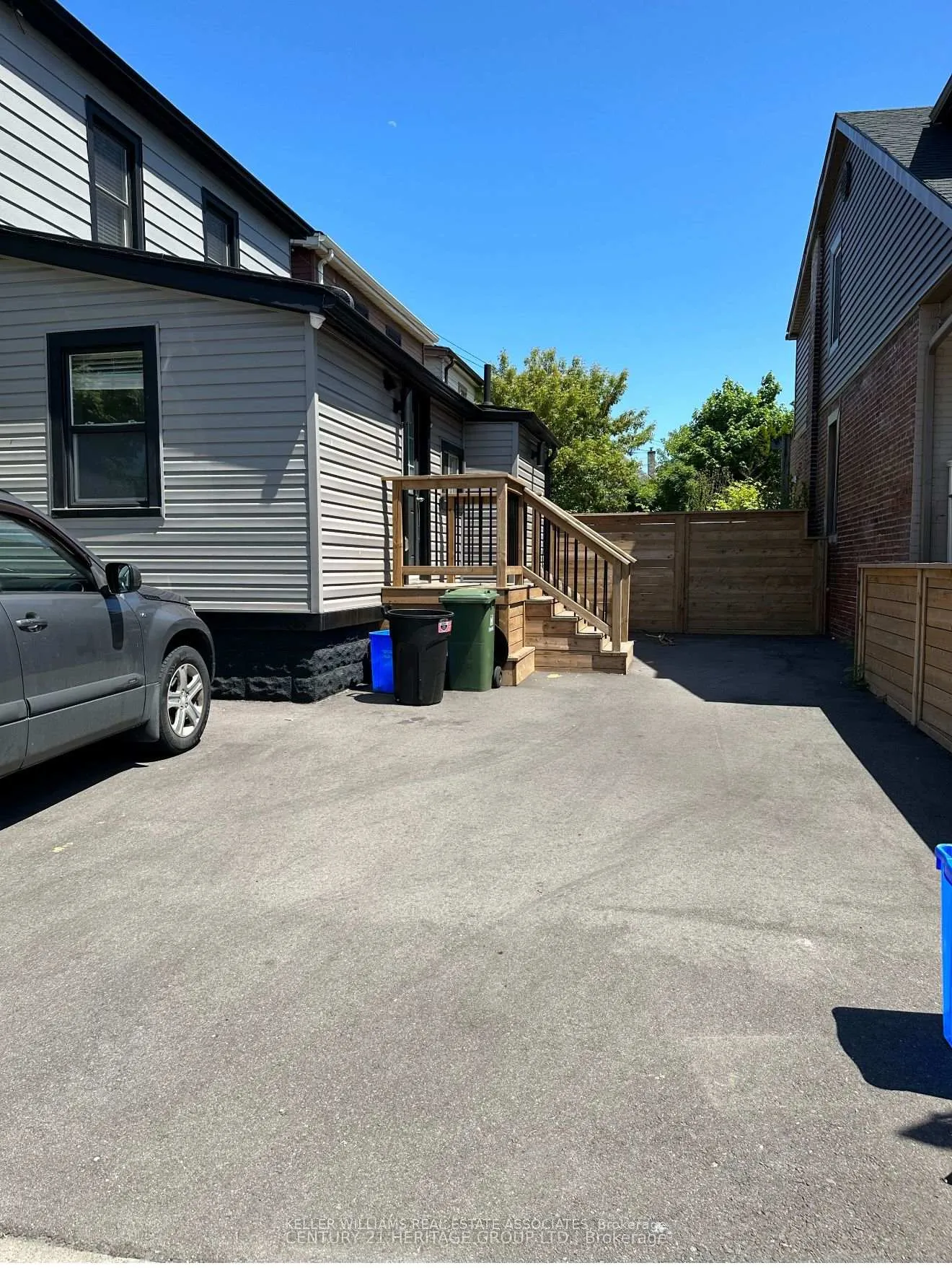 Photo 13 of Unit 2, 1090 Cannon Street E, Hamilton, Crown Point — HOMEH