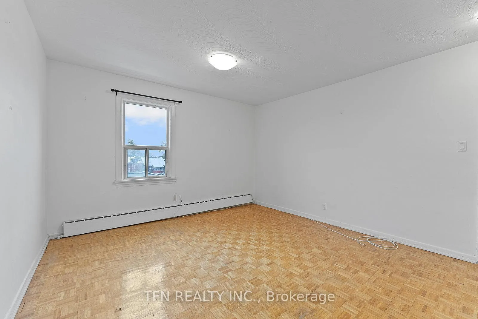 Photo 5 of Unit 2, 5 Crang Avenue, Toronto, Oakwood Village — HOMEH