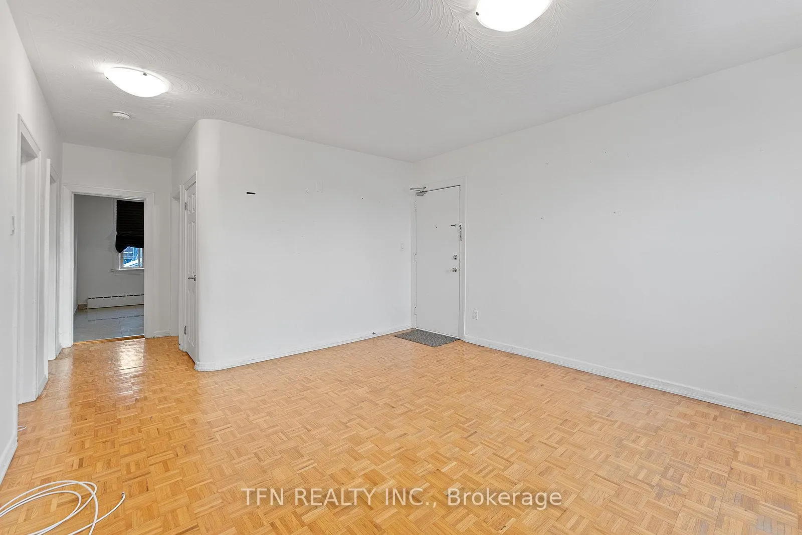 Photo 8 of Unit 2, 5 Crang Avenue, Toronto, Oakwood Village — HOMEH