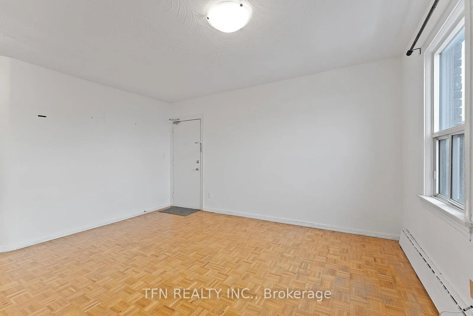 Photo 9 of Unit 2, 5 Crang Avenue, Toronto, Oakwood Village — HOMEH