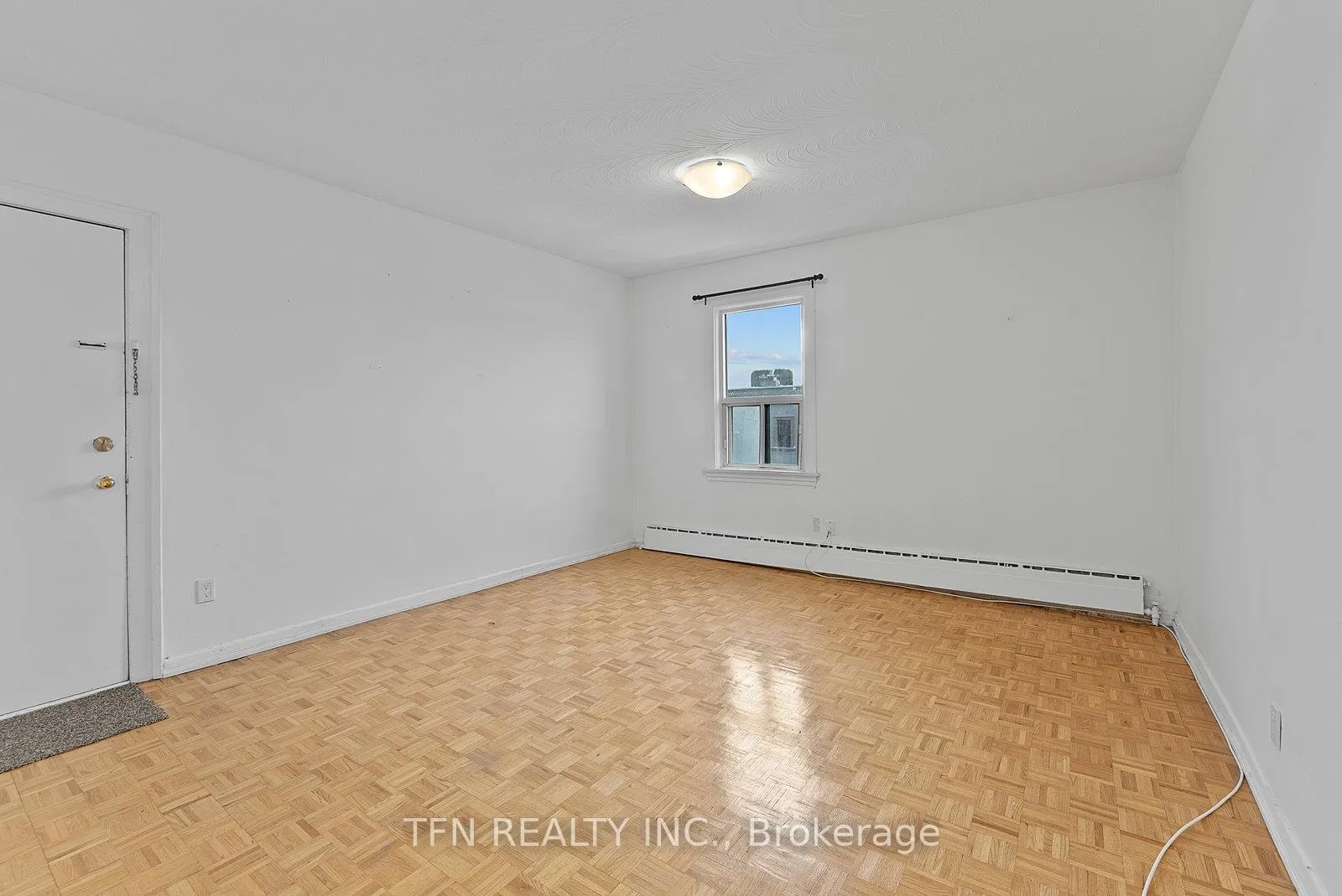 Photo 10 of Unit 2, 5 Crang Avenue, Toronto, Oakwood Village — HOMEH