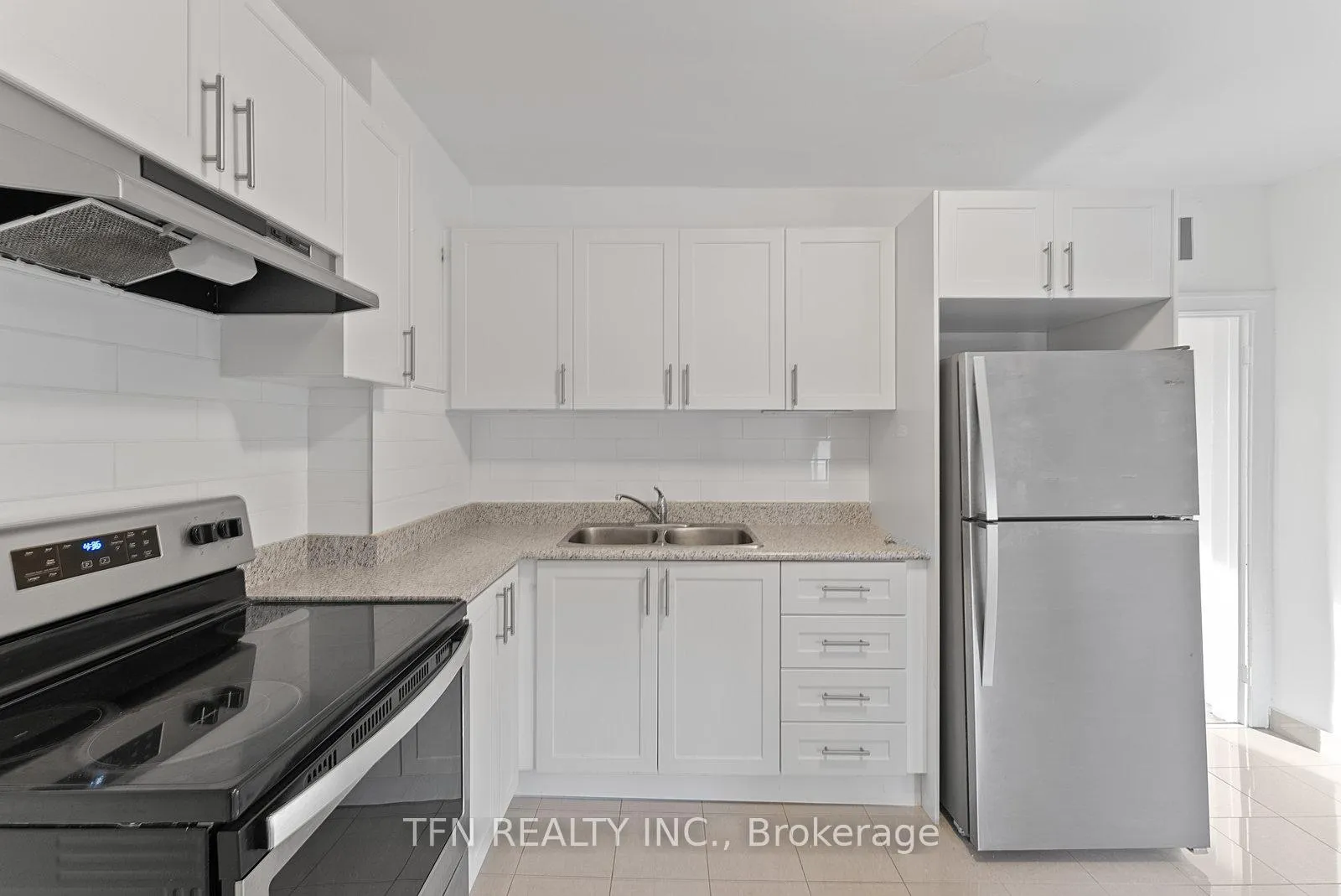 Photo 14 of Unit 2, 5 Crang Avenue, Toronto, Oakwood Village — HOMEH