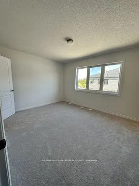 Photo 4 of 50 Sorbara Way W, Whitby, Brooklin — HOMEH