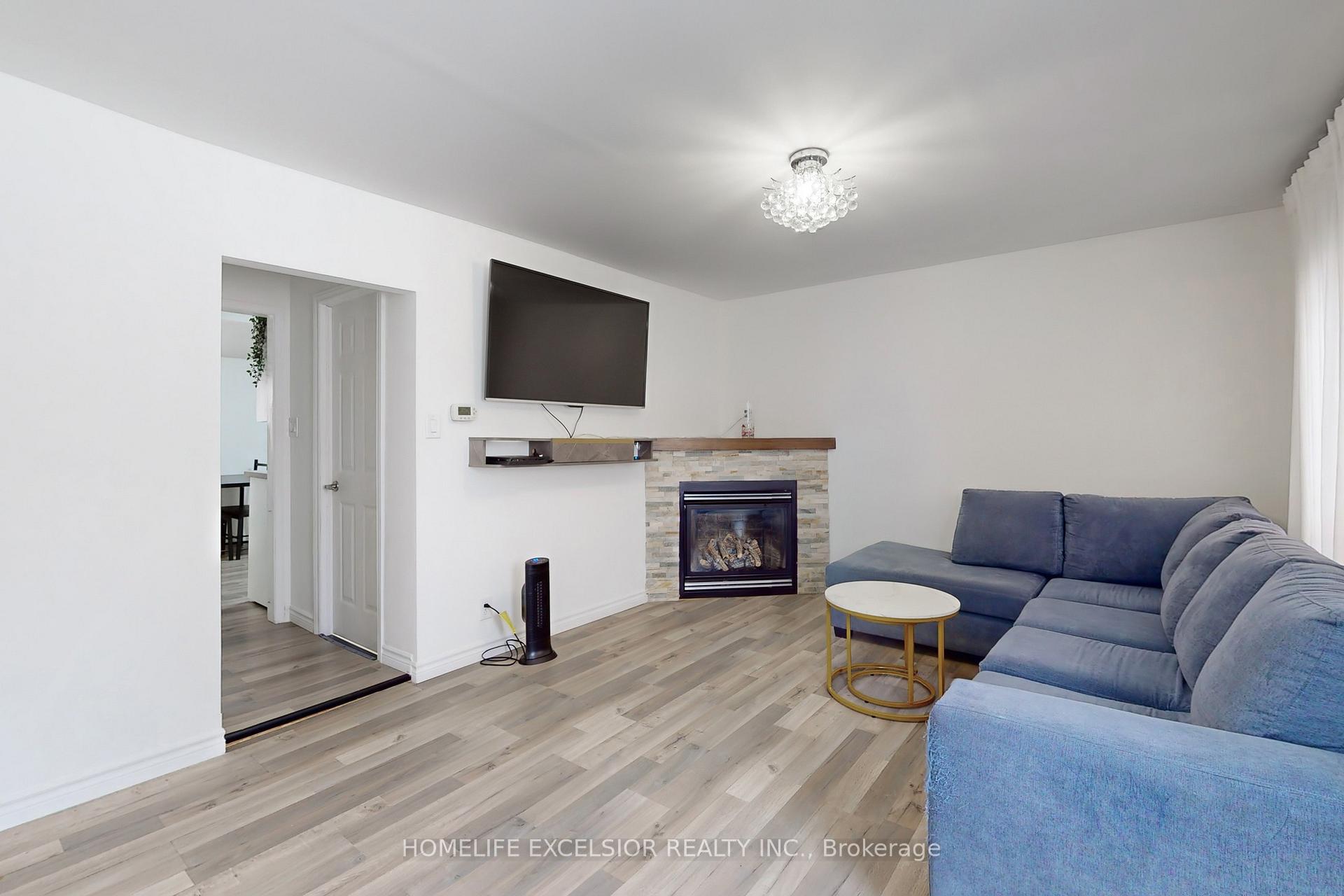 Photo 5 of 52 Beatty Road, Ajax, Central — HOMEH