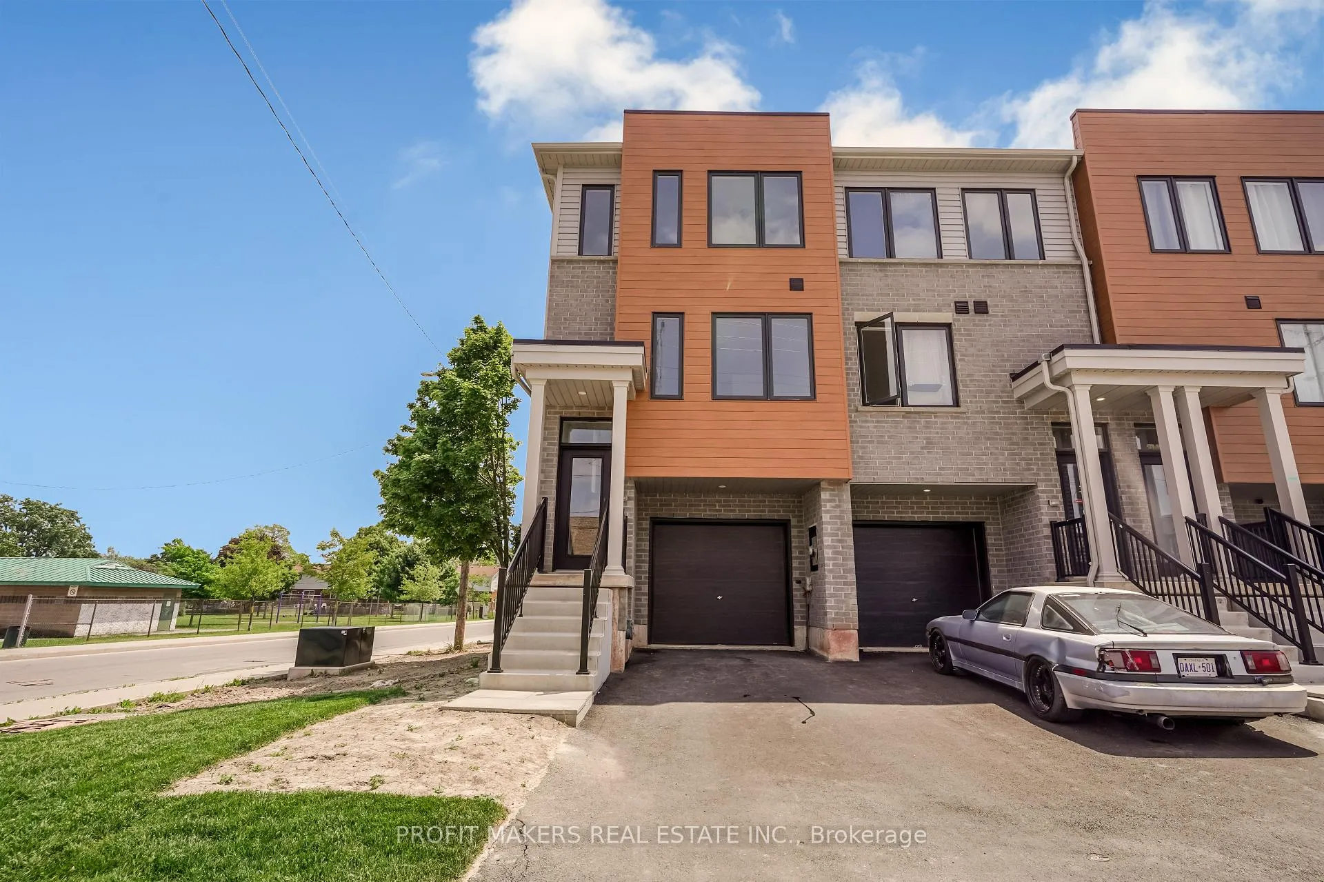 Front of 38 Reid Avenue N