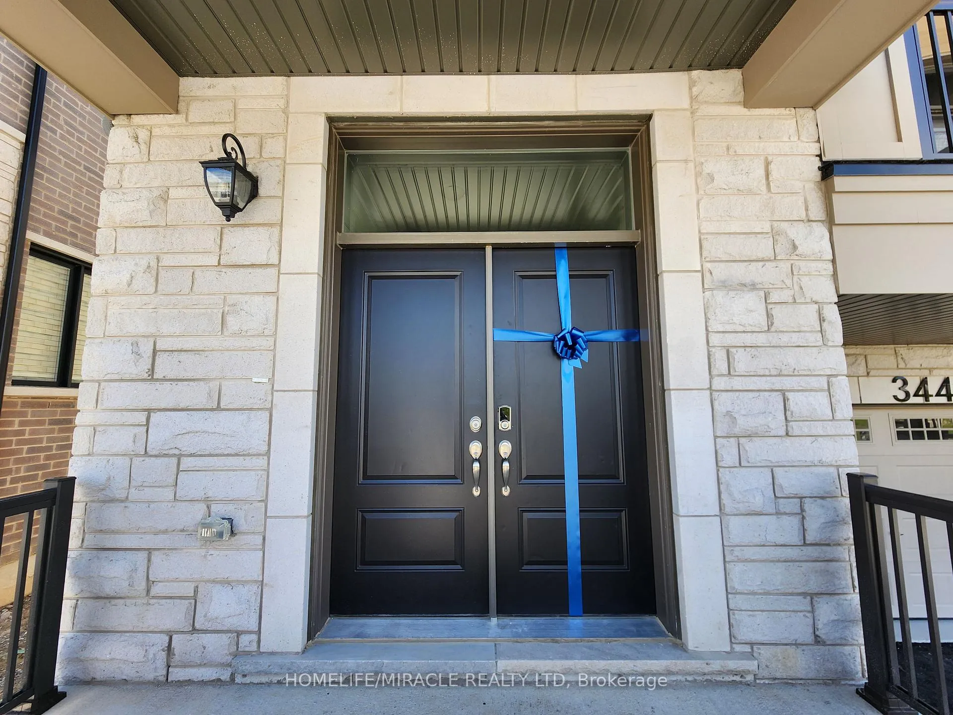 Photo 3 of 344 Madelaine Drive, Barrie, Painswick South — HOMEH