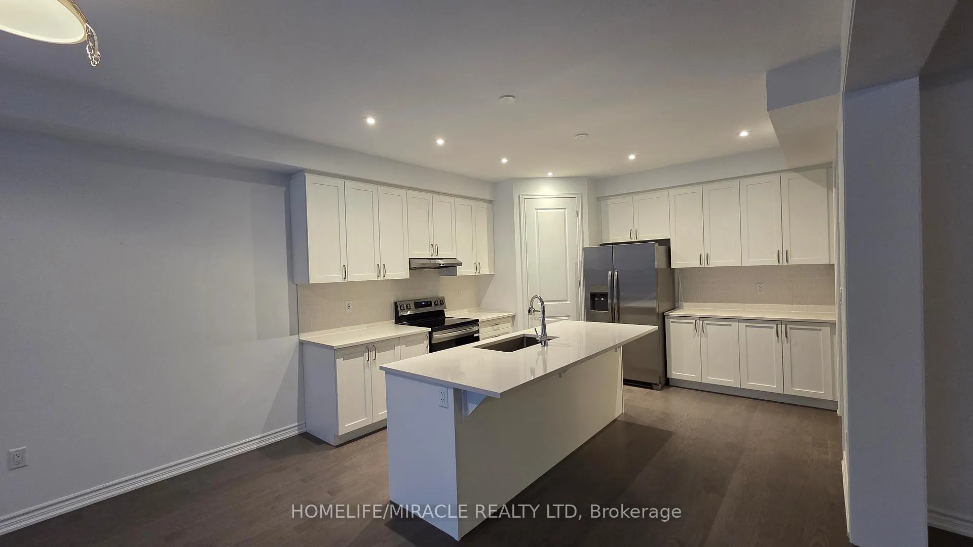 Photo 8 of 344 Madelaine Drive, Barrie, Painswick South — HOMEH