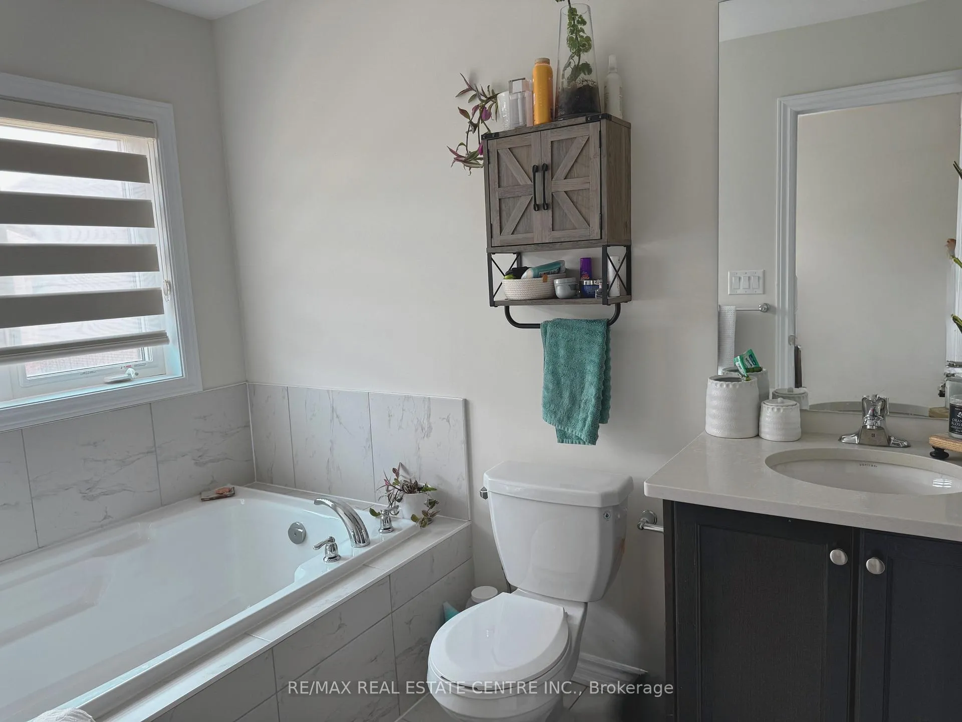 Photo 18 of 12 Sun haven Lane, Thorold, Allanburg/Thorold South — HOMEH