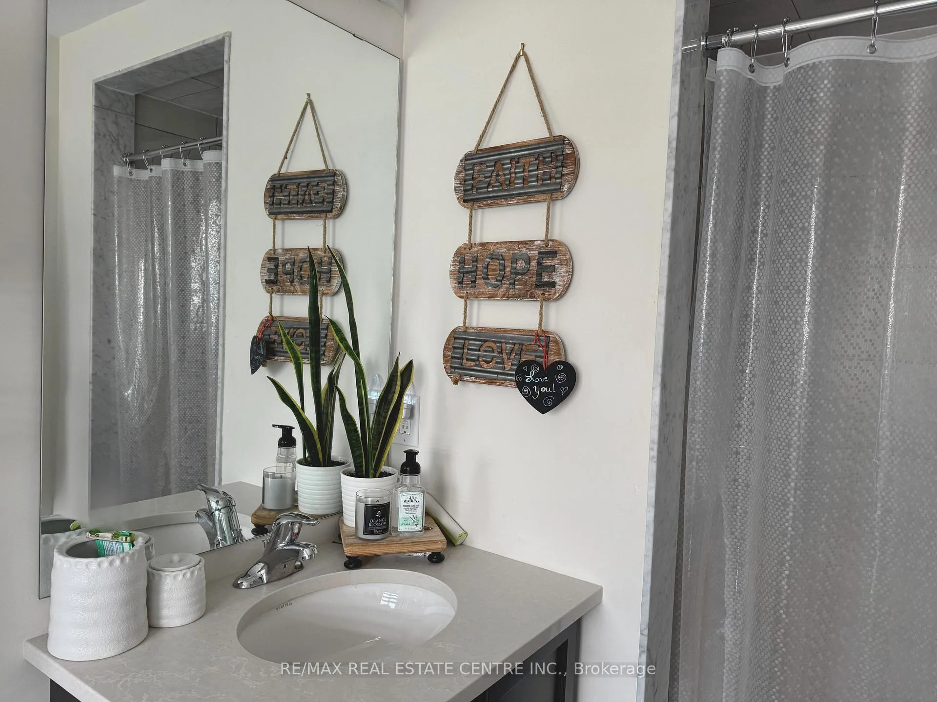 Photo 19 of 12 Sun haven Lane, Thorold, Allanburg/Thorold South — HOMEH