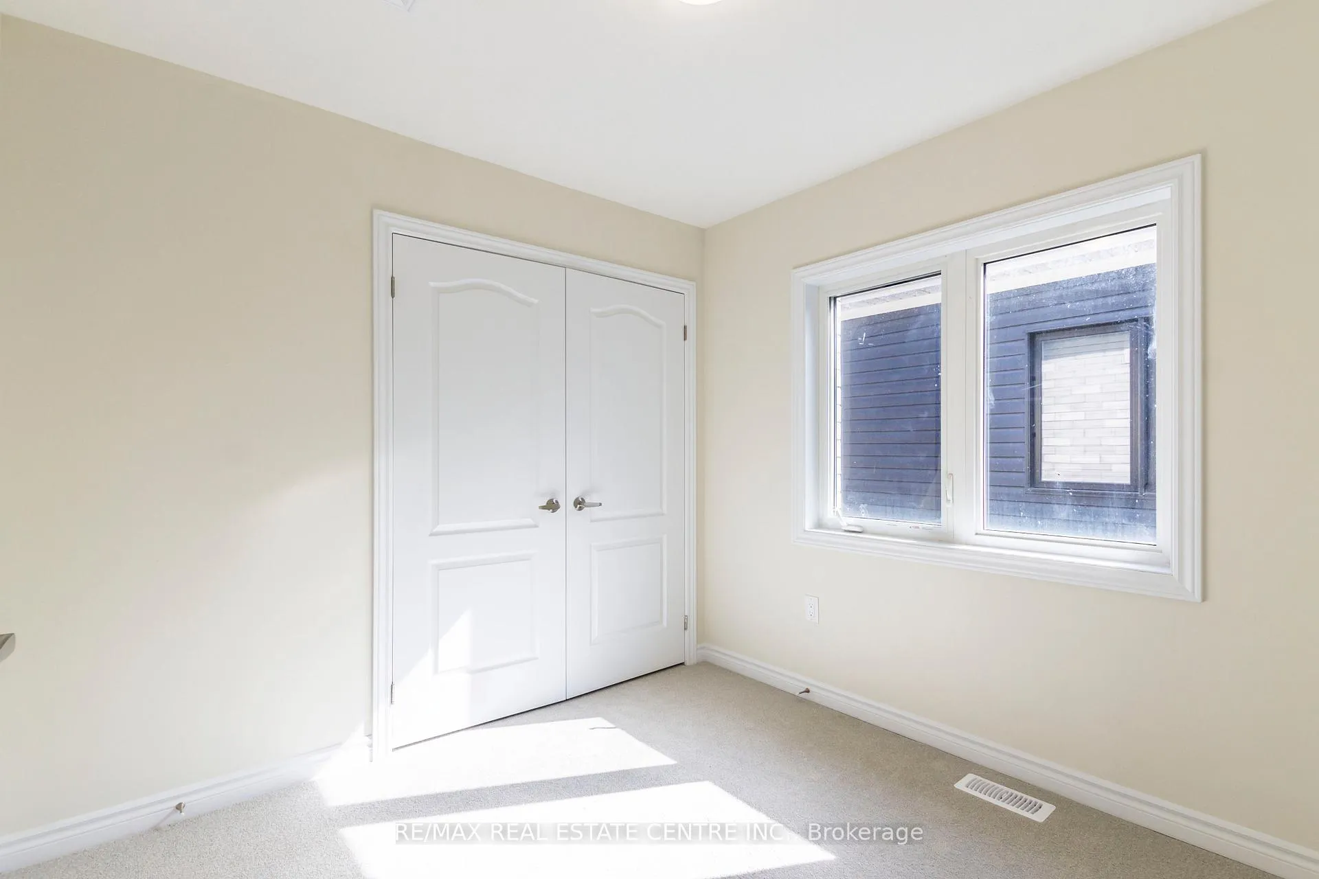 Photo 20 of 12 Sun haven Lane, Thorold, Allanburg/Thorold South — HOMEH