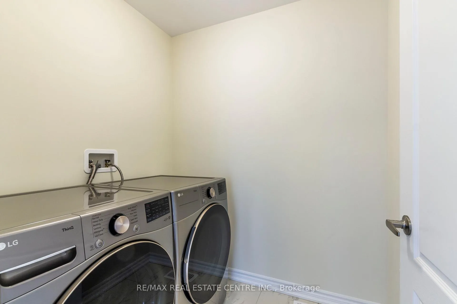 Photo 22 of 12 Sun haven Lane, Thorold, Allanburg/Thorold South — HOMEH