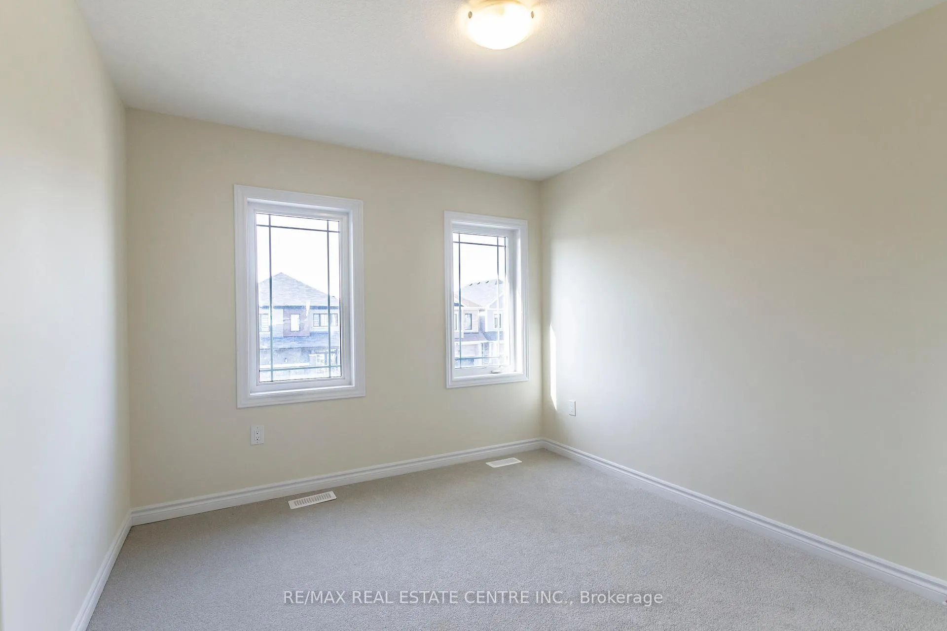 Photo 23 of 12 Sun haven Lane, Thorold, Allanburg/Thorold South — HOMEH
