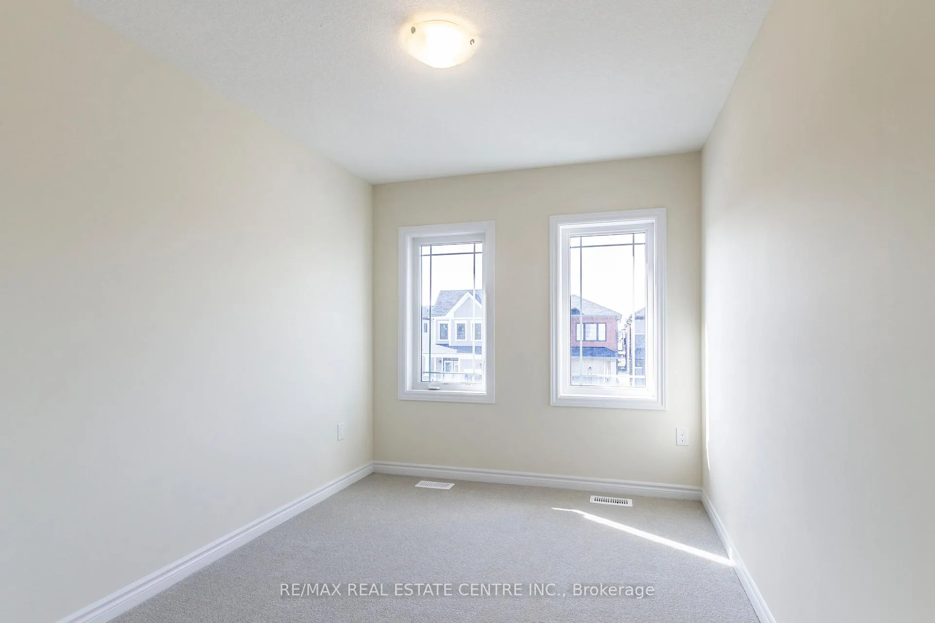 Photo 26 of 12 Sun haven Lane, Thorold, Allanburg/Thorold South — HOMEH