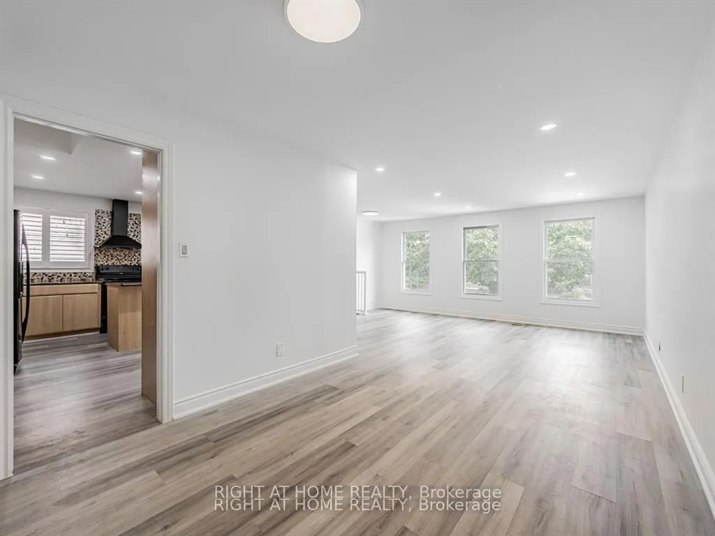 Photo 3 of 838 Merritt Drive, Milton, Timberlea — HOMEH