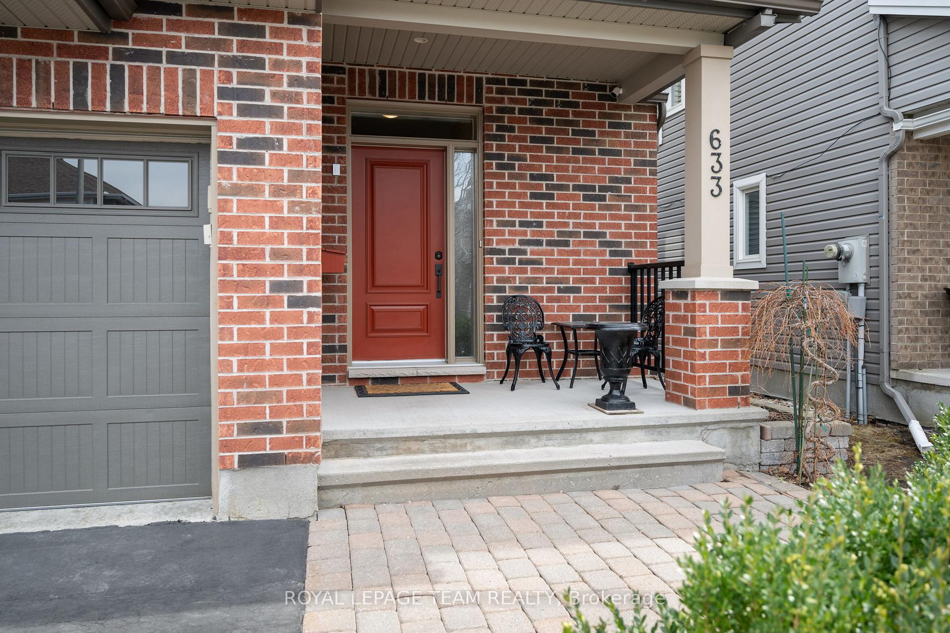 Photo 2 of 633 Woodbriar Way, Ottawa, Blossom Park/Kemp Park/Findlay Creek — HOMEH