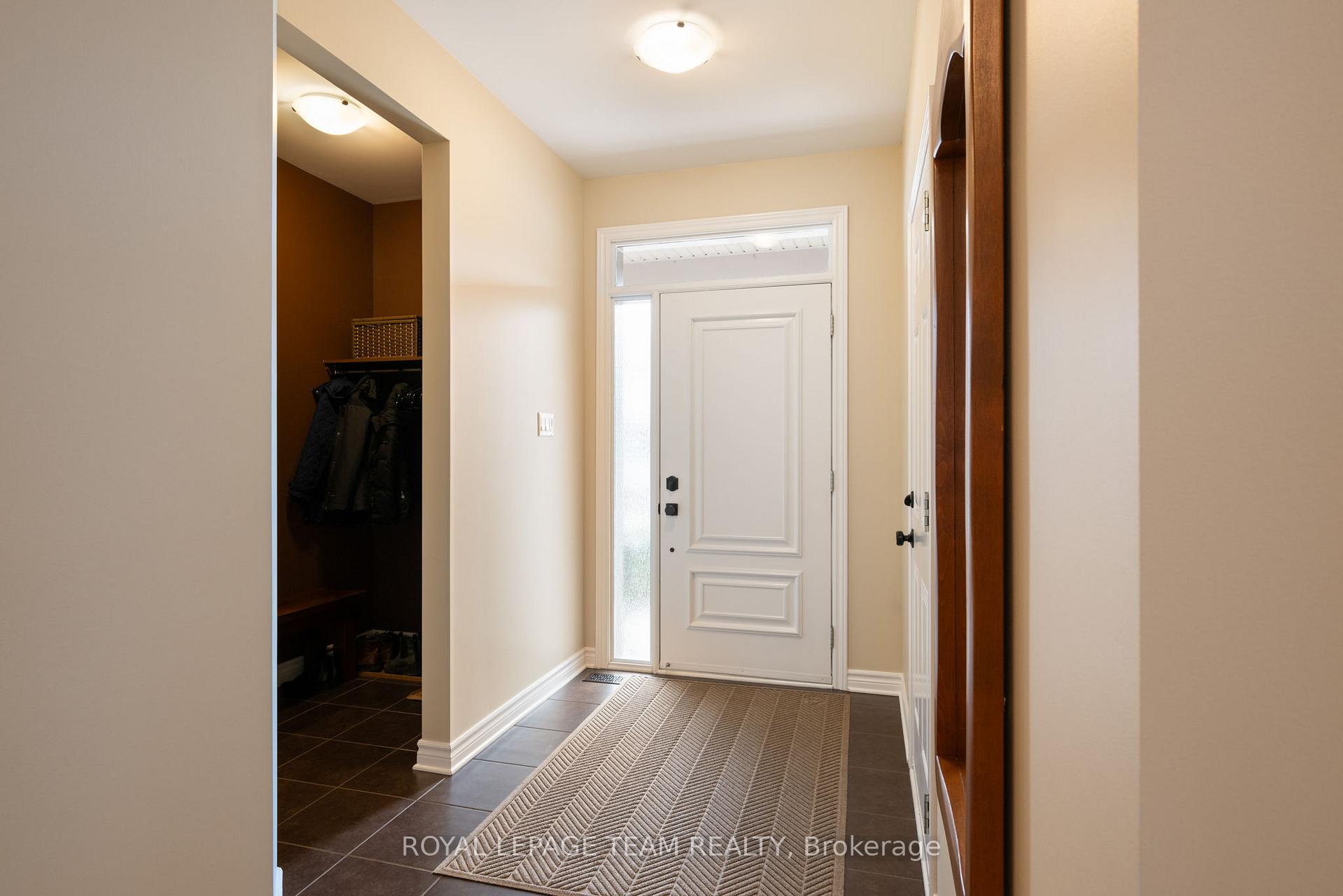 Photo 3 of 633 Woodbriar Way, Ottawa, Blossom Park/Kemp Park/Findlay Creek — HOMEH