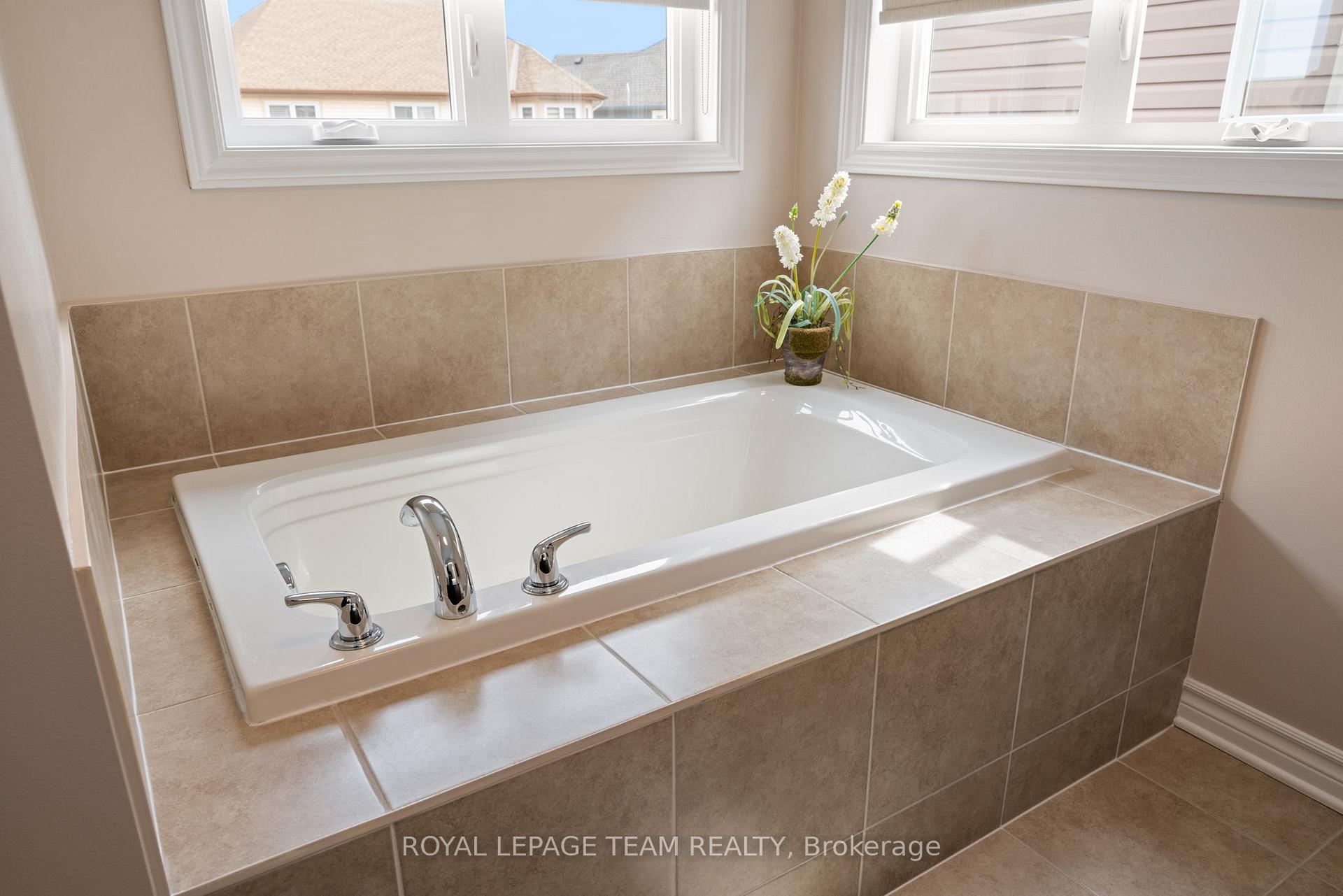 Photo 19 of 633 Woodbriar Way, Ottawa, Blossom Park/Kemp Park/Findlay Creek — HOMEH