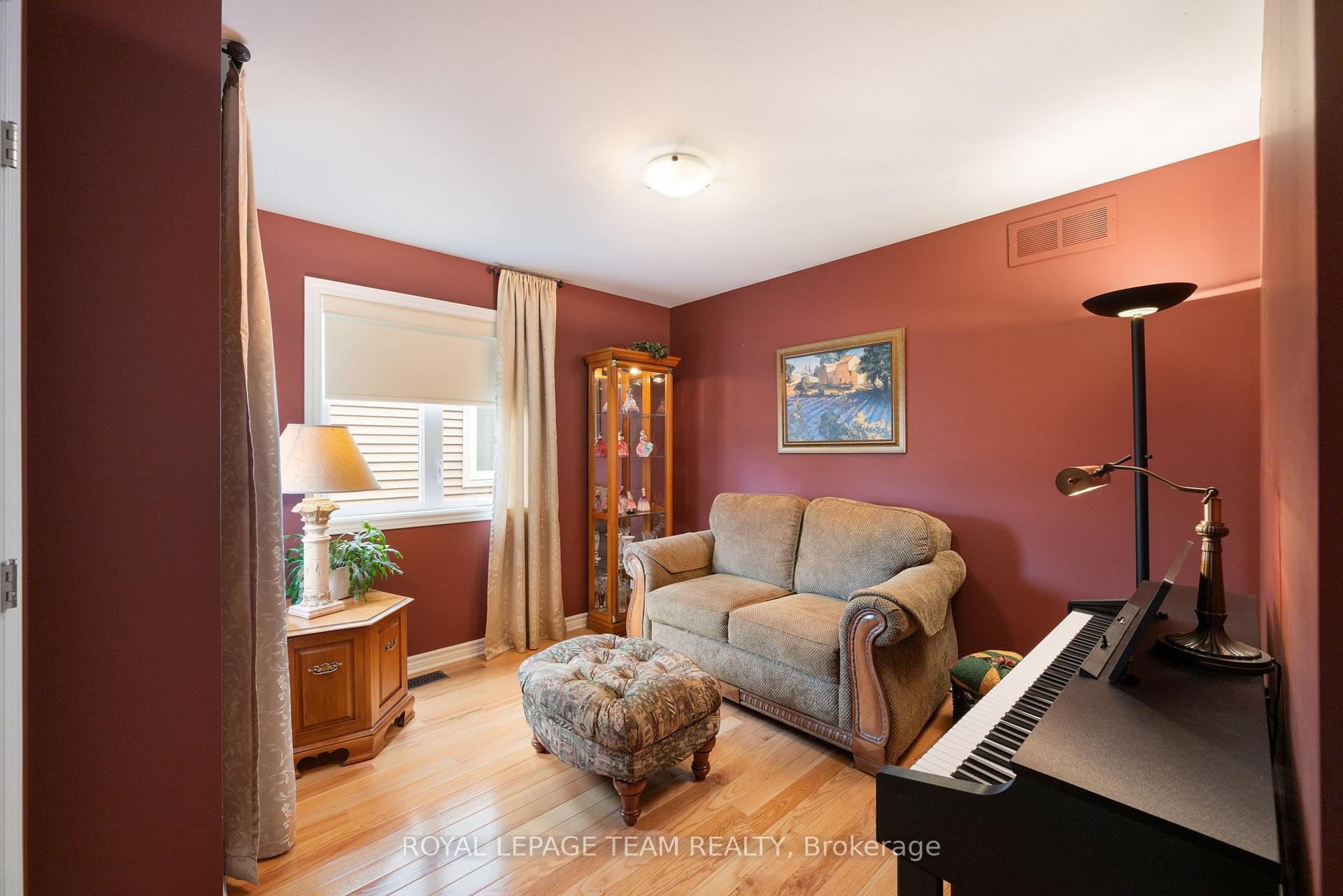 Photo 21 of 633 Woodbriar Way, Ottawa, Blossom Park/Kemp Park/Findlay Creek — HOMEH
