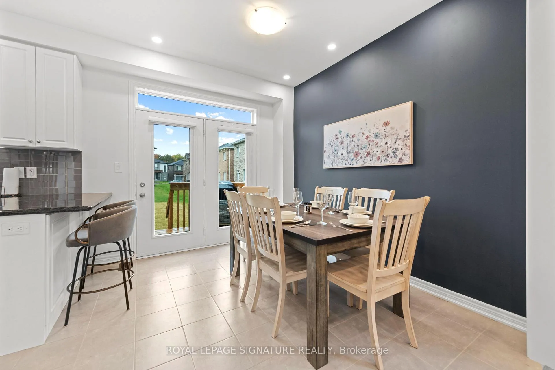 Photo 8 of 270 Great Falls Boulevard, Hamilton, Waterdown — HOMEH