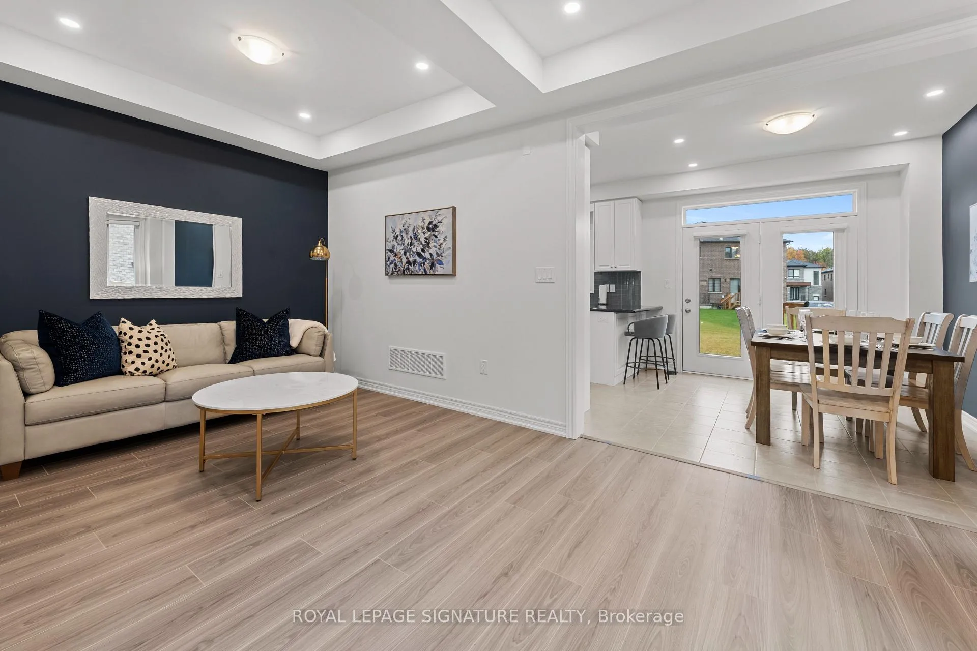 Photo 13 of 270 Great Falls Boulevard, Hamilton, Waterdown — HOMEH