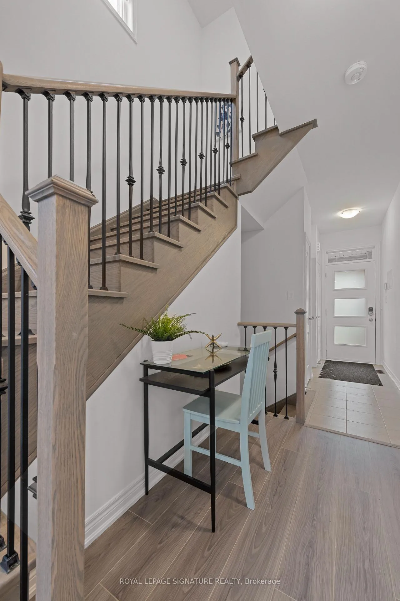 Photo 15 of 270 Great Falls Boulevard, Hamilton, Waterdown — HOMEH